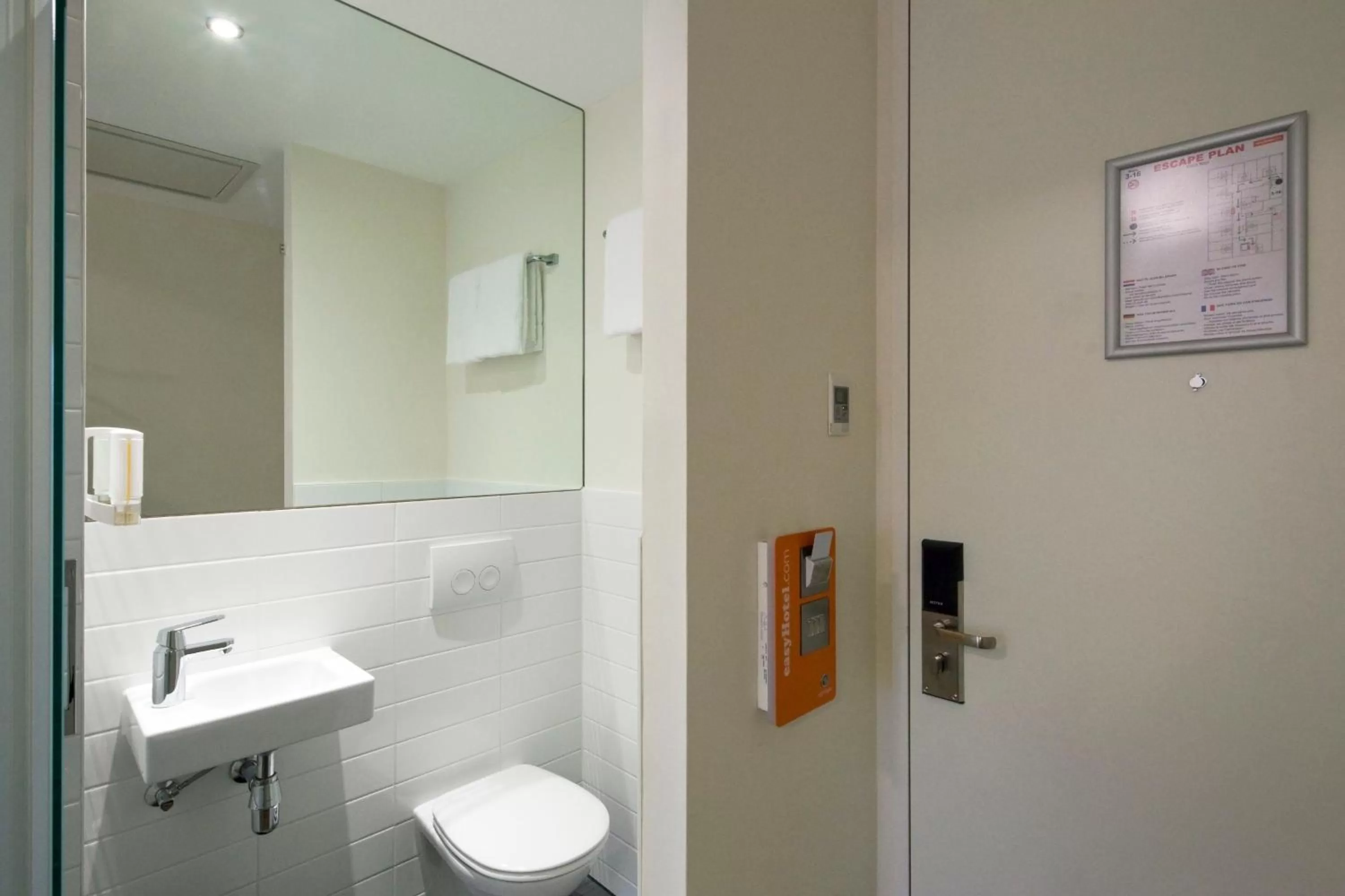 Bathroom in easyHotel Amsterdam City Centre South