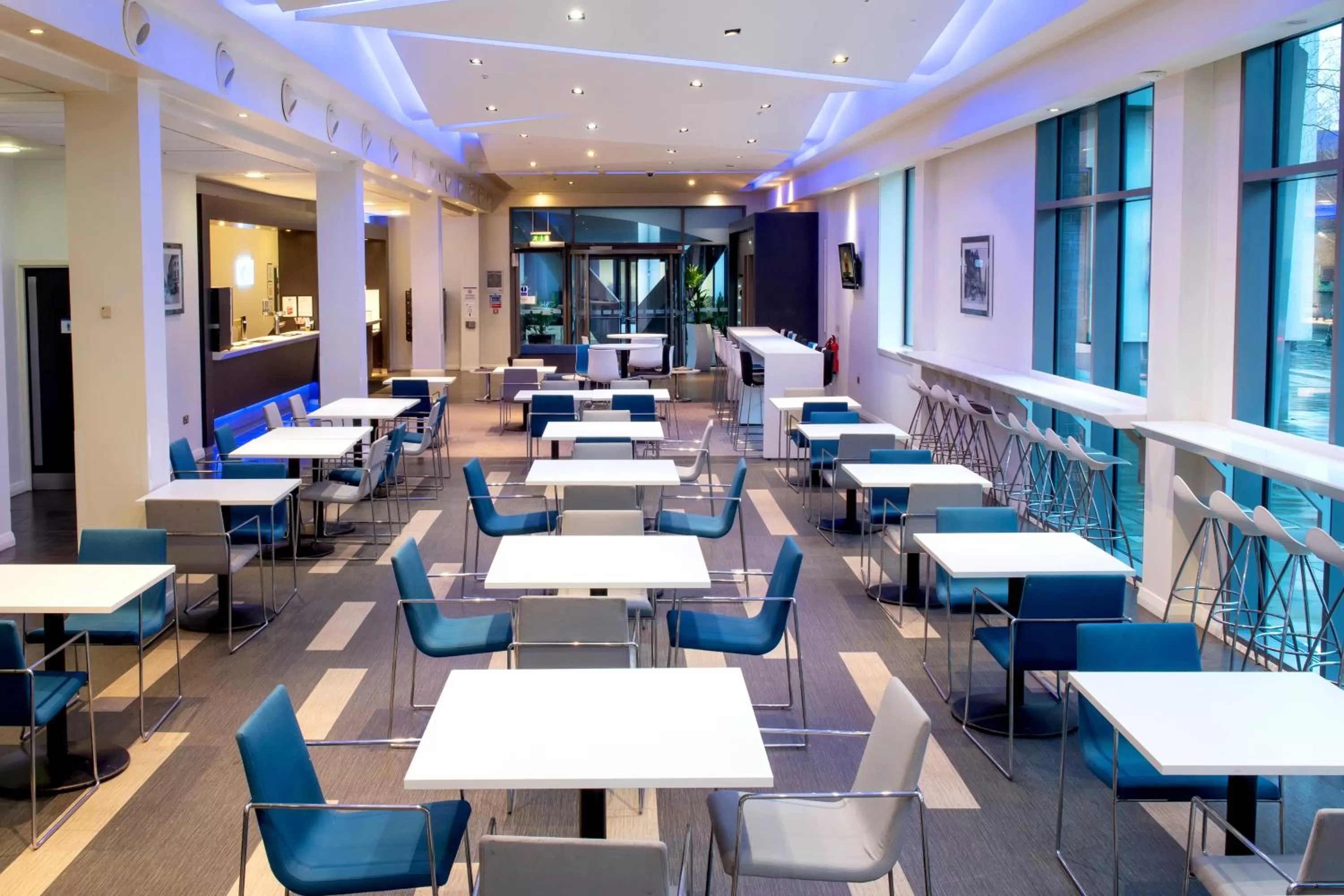 Restaurant/places to eat in Holiday Inn Express Manchester City Centre Arena by IHG