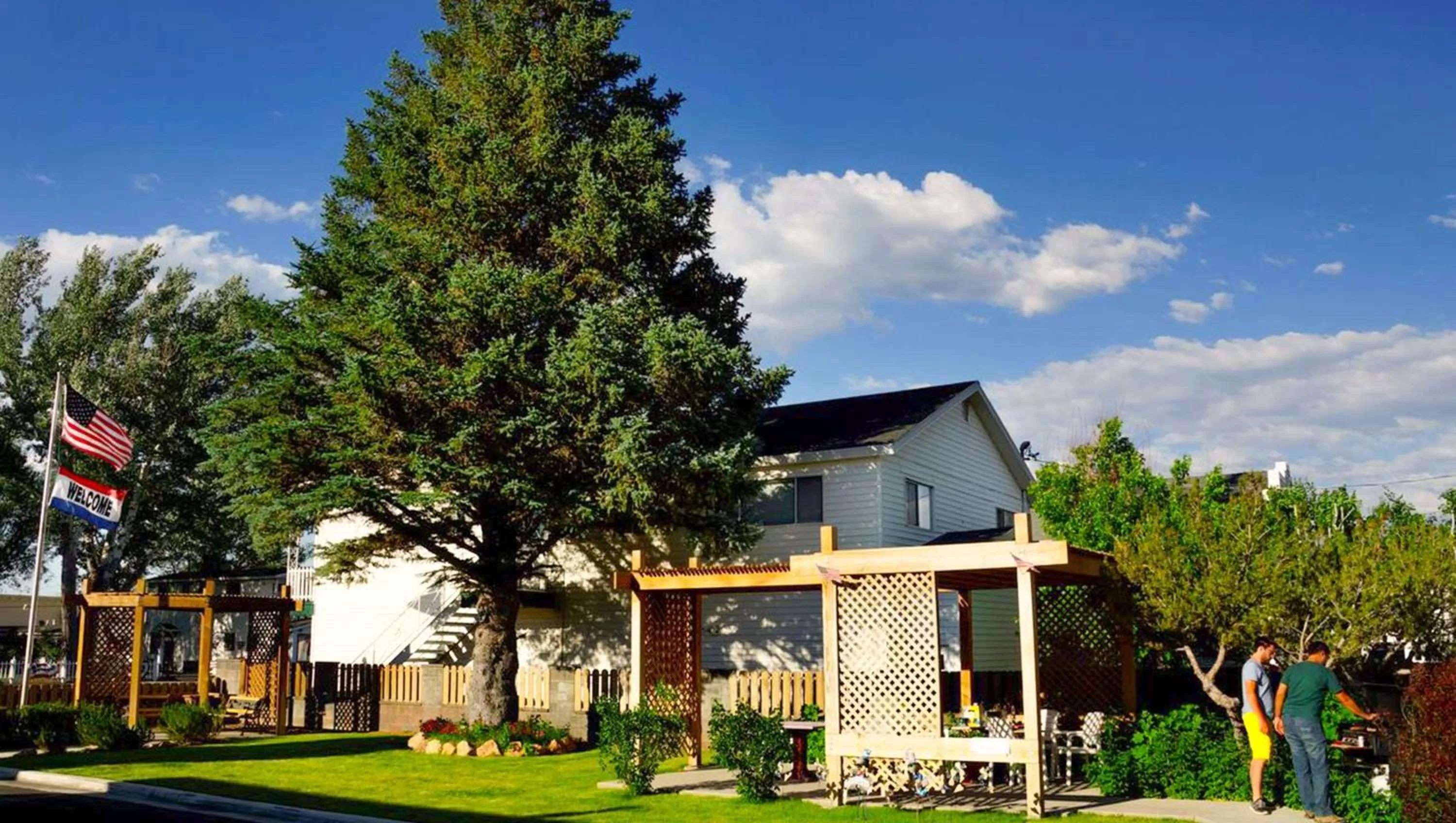 Property building in Ruby Inn Bridgeport