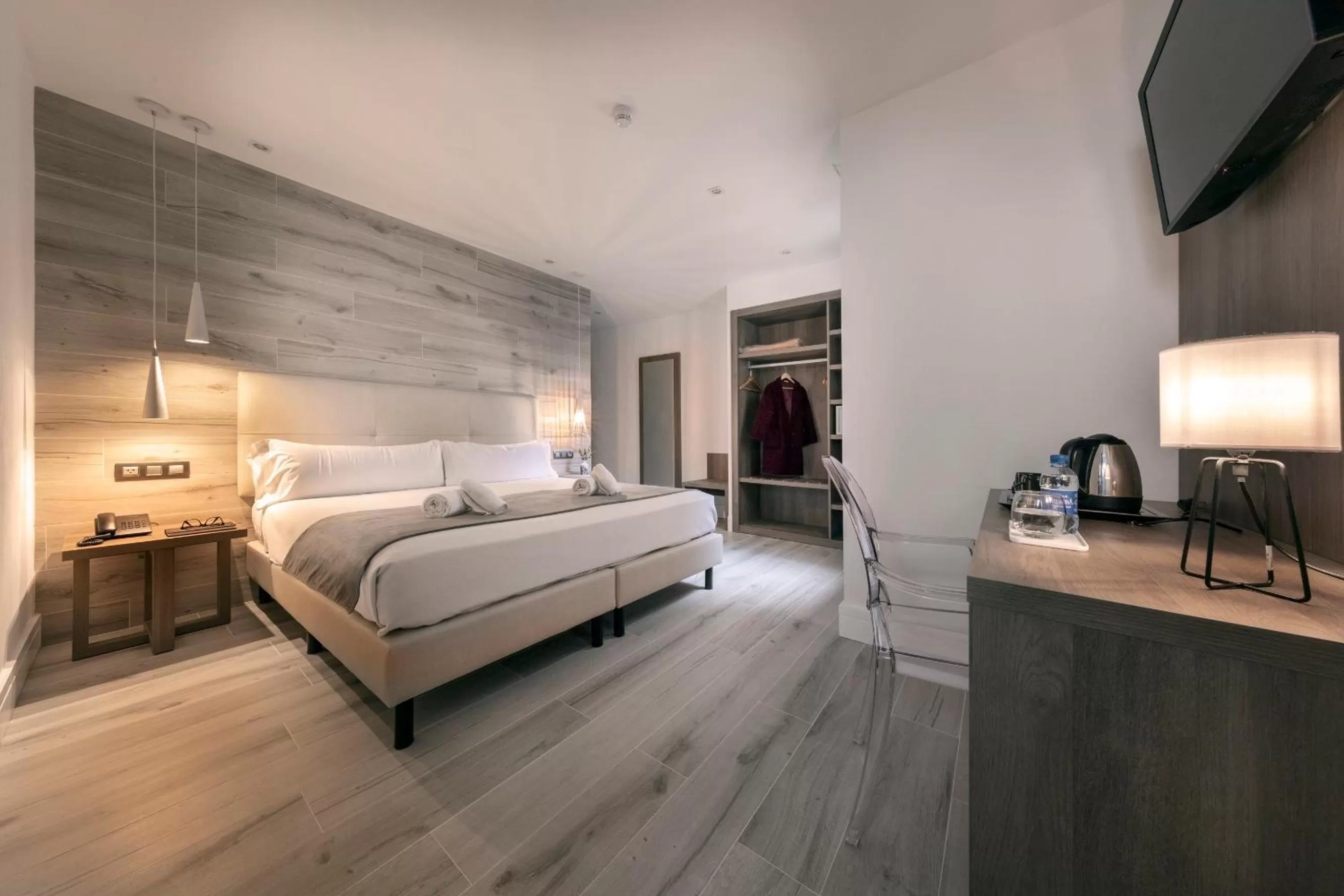 Photo of the whole room, Bed in Hotel Oasis