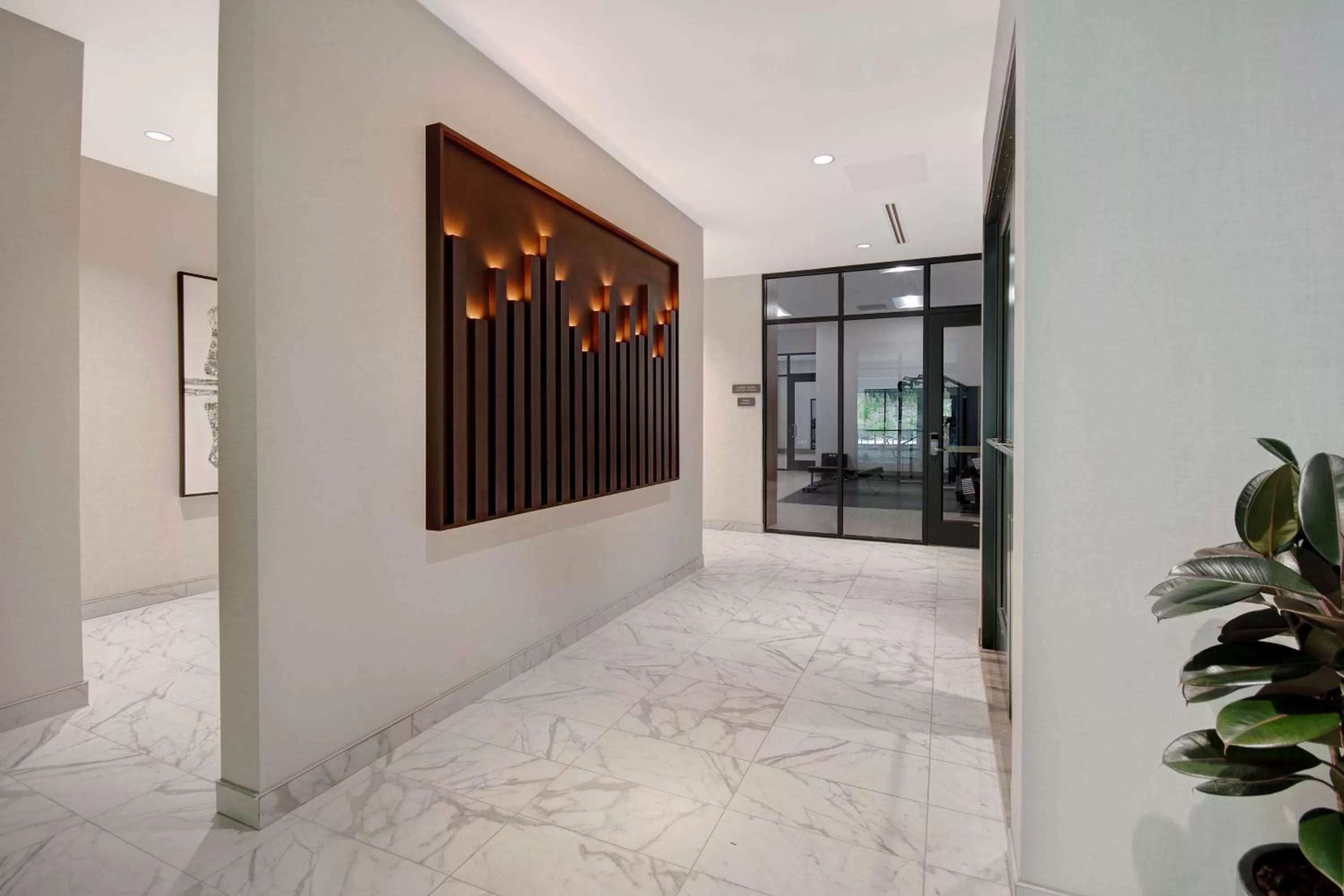 Fitness centre/facilities in Embassy Suites By Hilton Alpharetta Halcyon