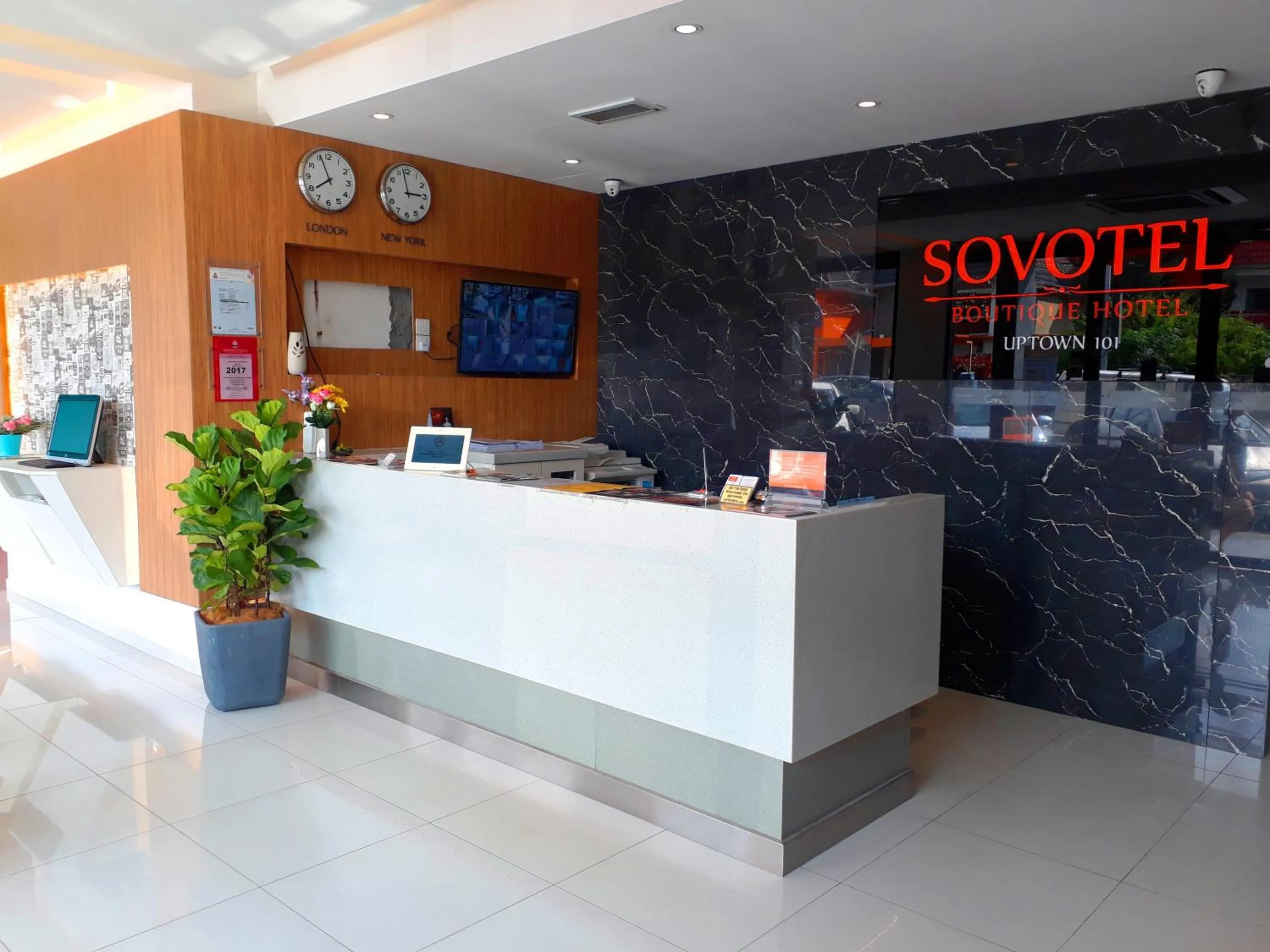 Lobby or reception in Sovotel Uptown 101