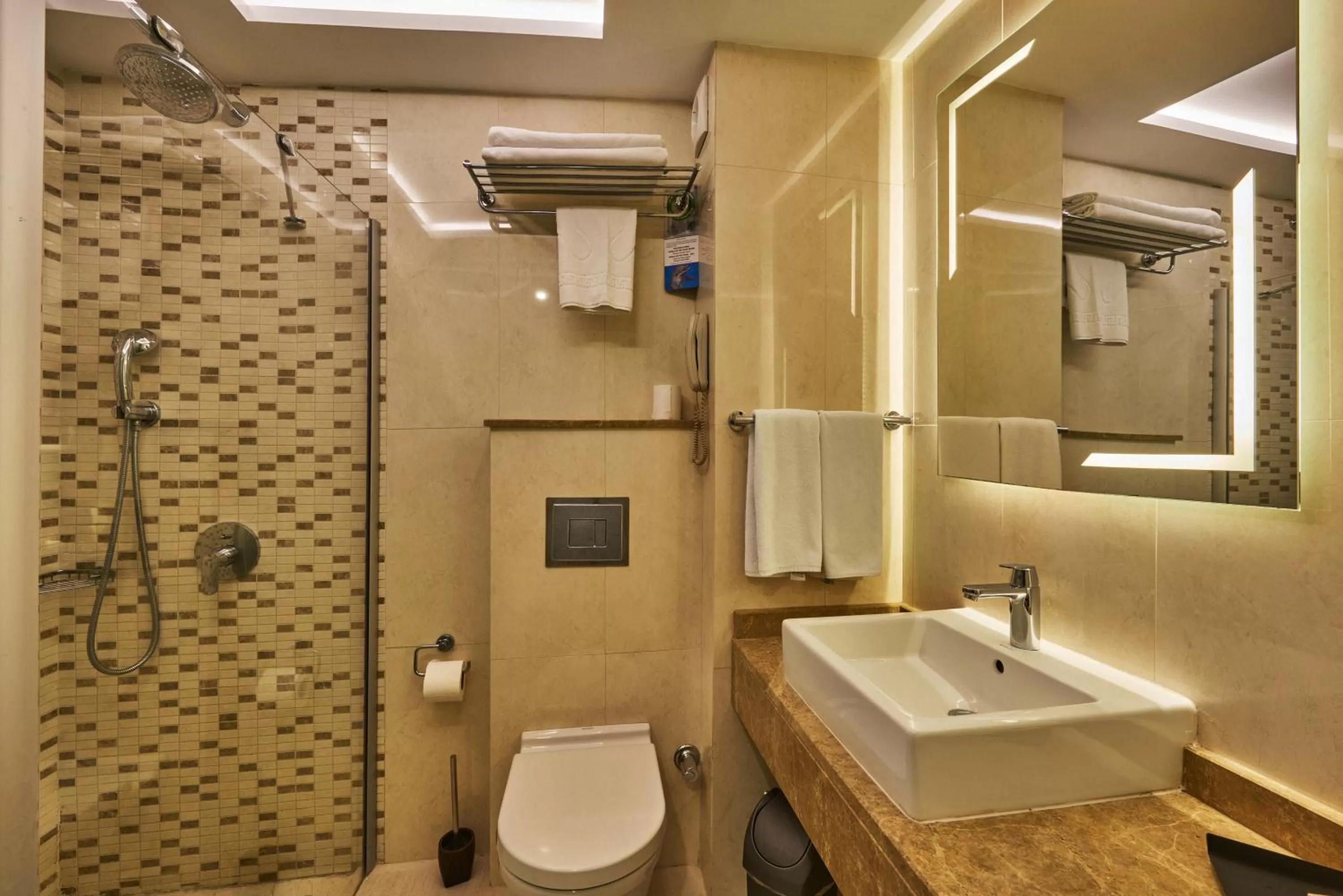 Shower in Grand Hotel Gulsoy Old City