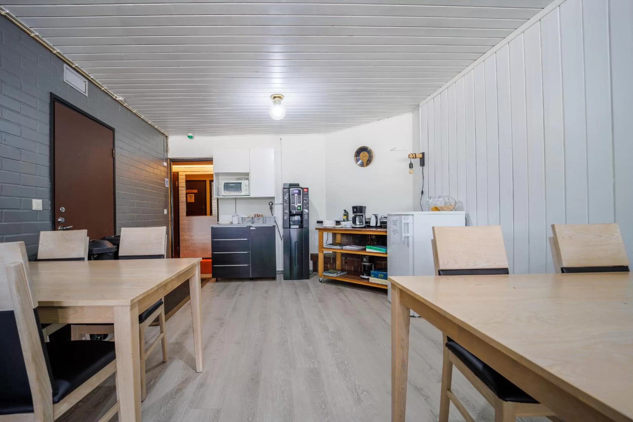 Kitchen or kitchenette in Hotelli Uninen Äänekoski