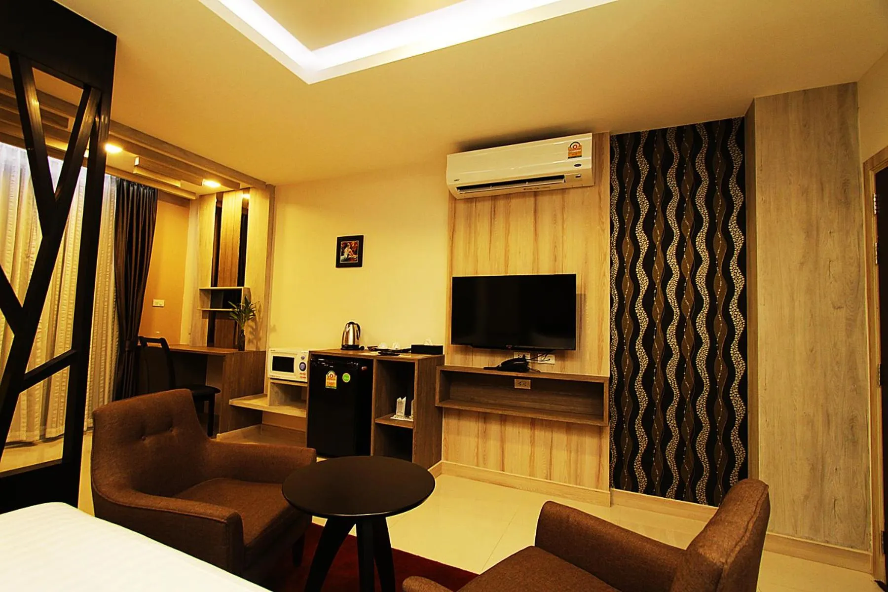 The Contrast i Hotel