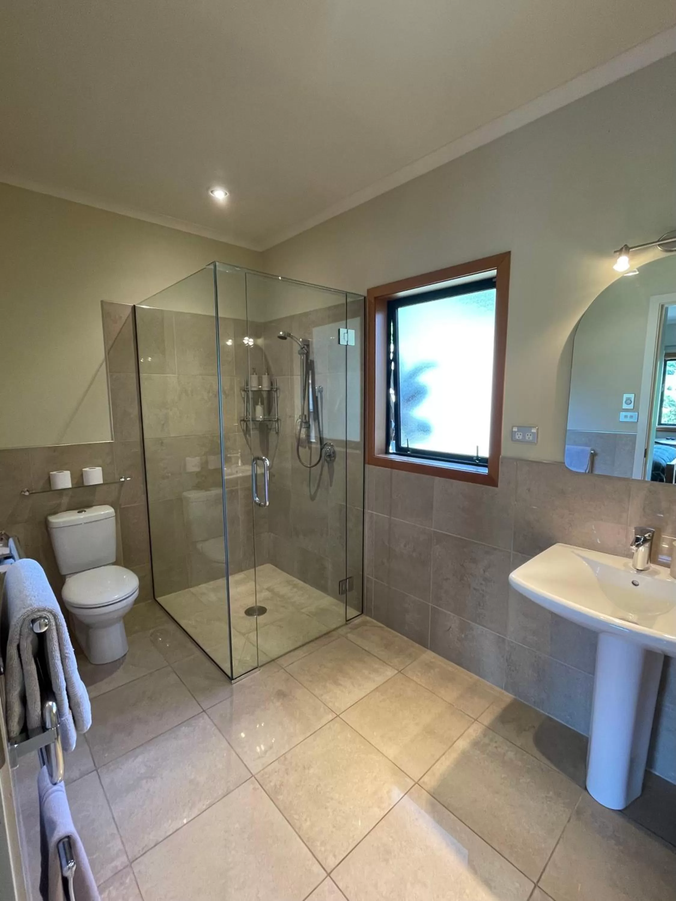 Shower in Parautane Lodge