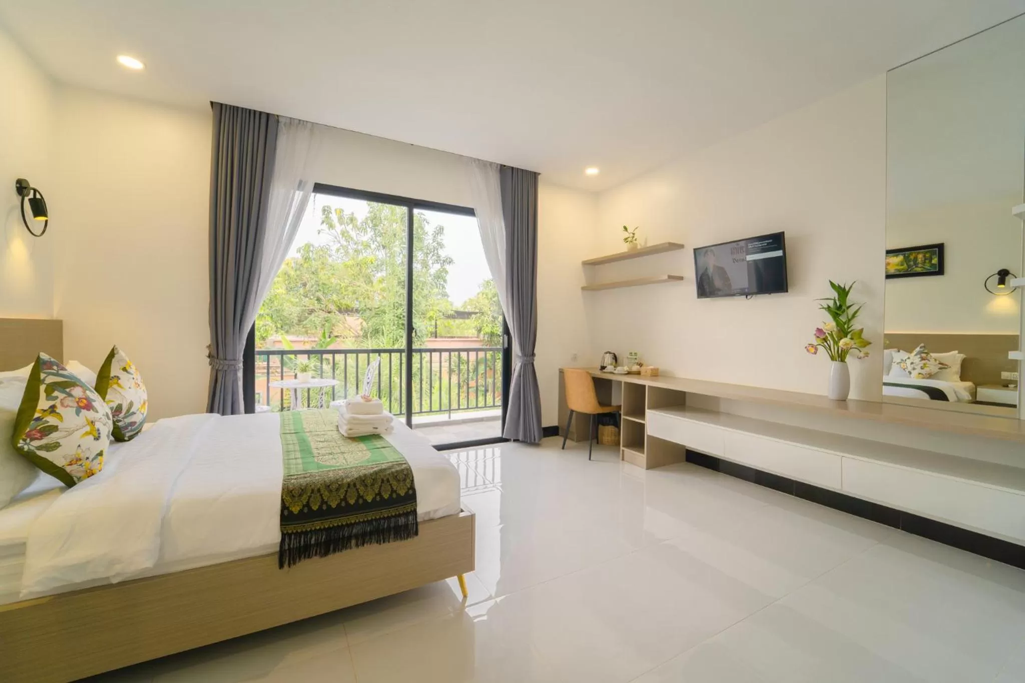 Bedroom, Bed in LH Residence 752