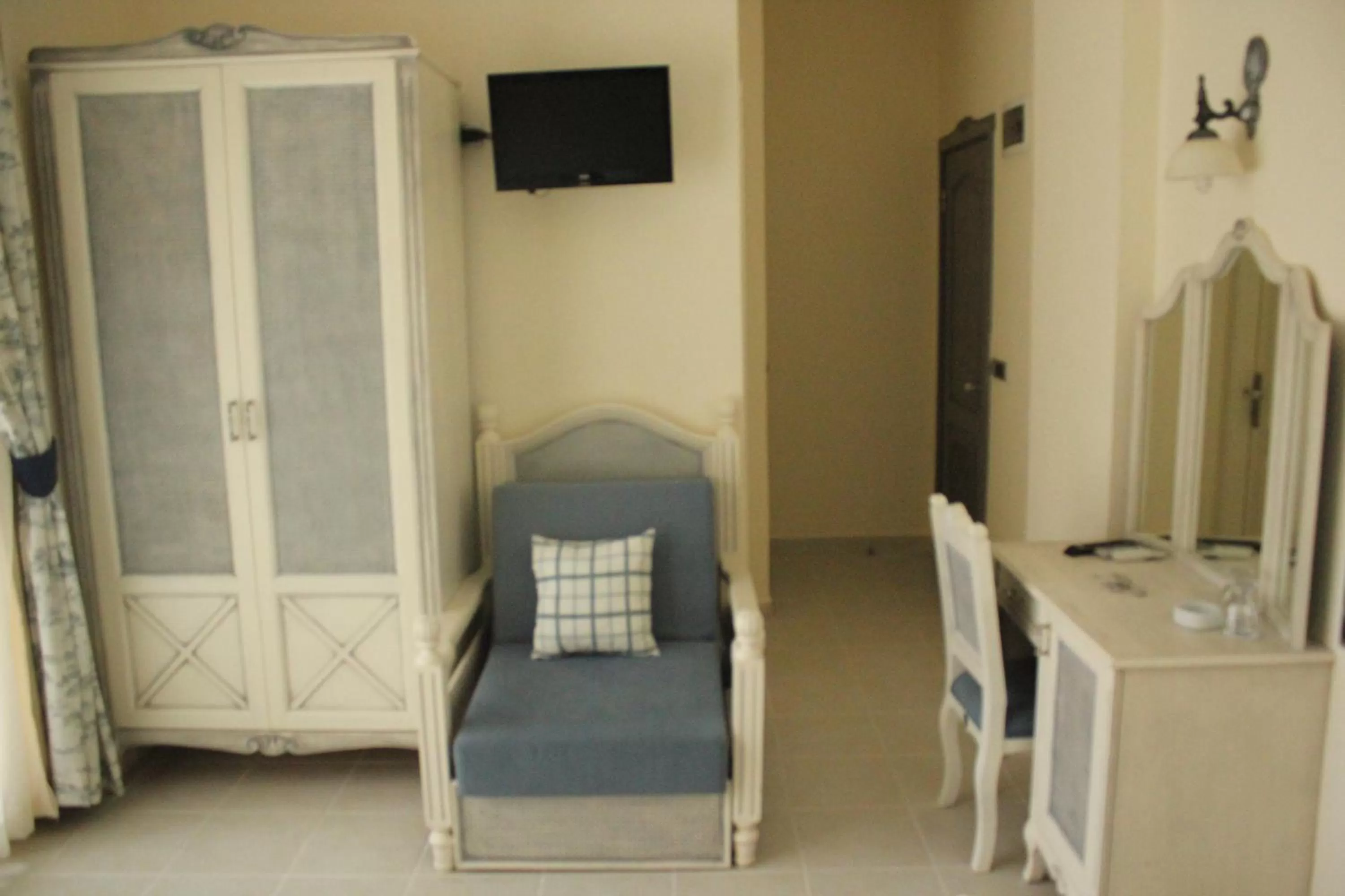 Seating area, TV/Entertainment Center in Dolina Hotel