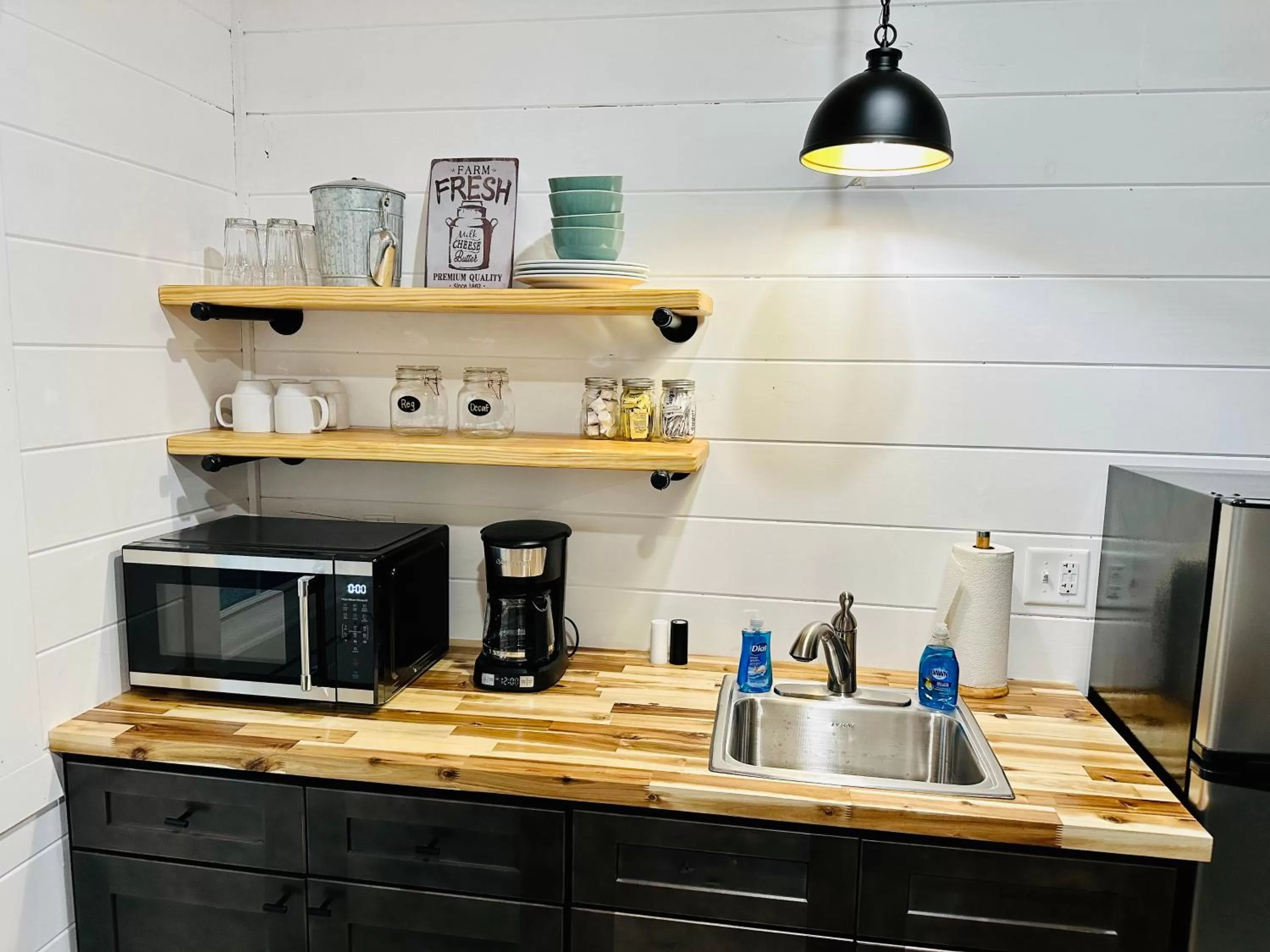 Kitchen or kitchenette, Kitchen/Kitchenette in Knotty Squirrel Cabins