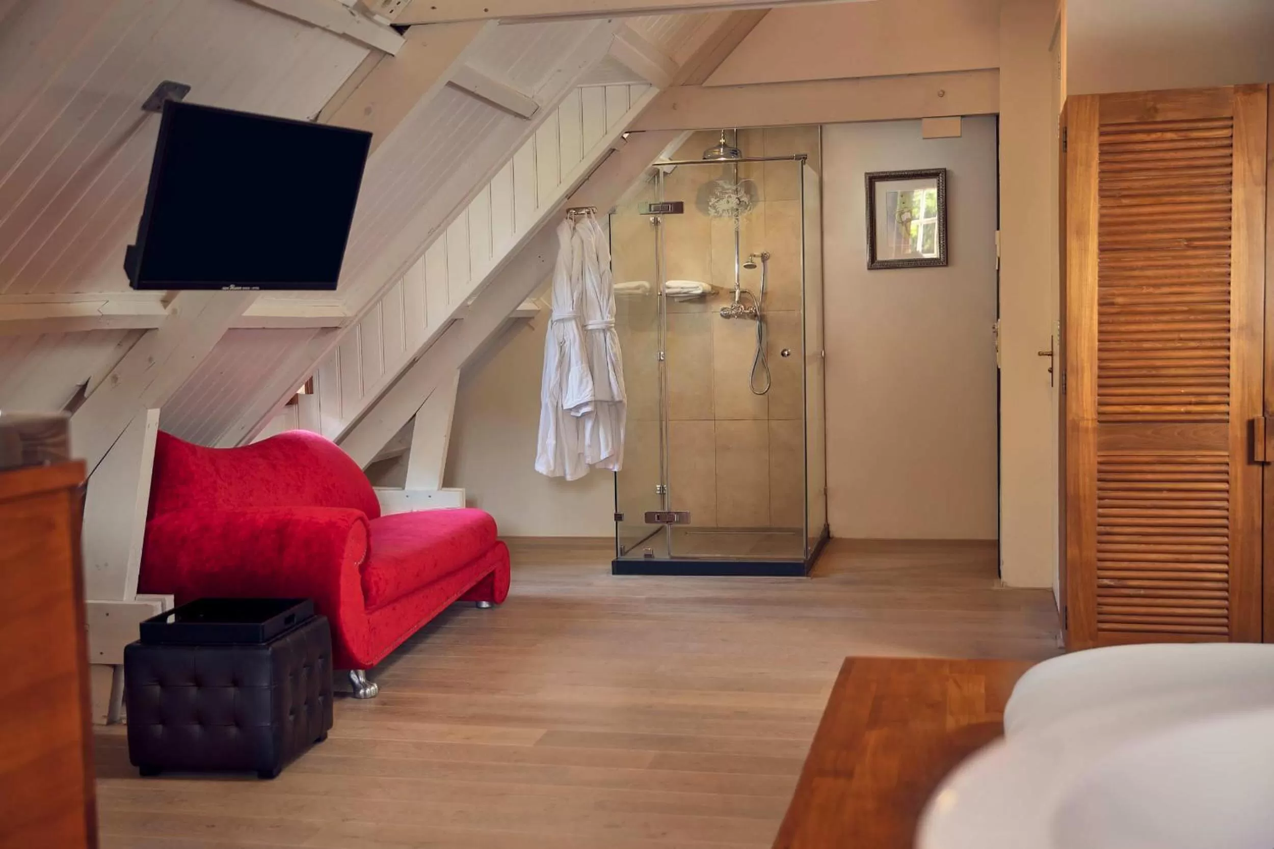 Shower, Bed in Landgoed Groot Warnsborn