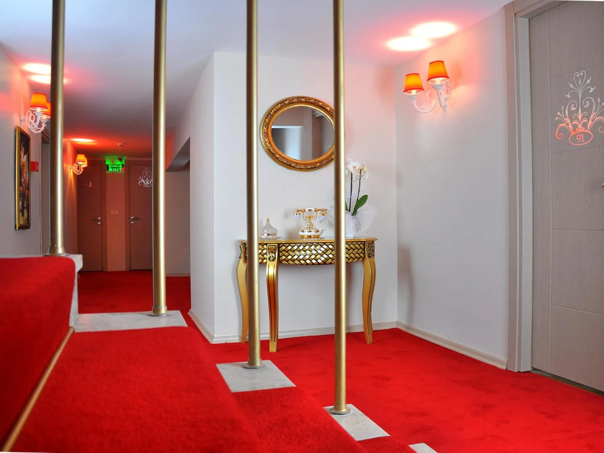 Decorative detail in Divani Ali Hotel