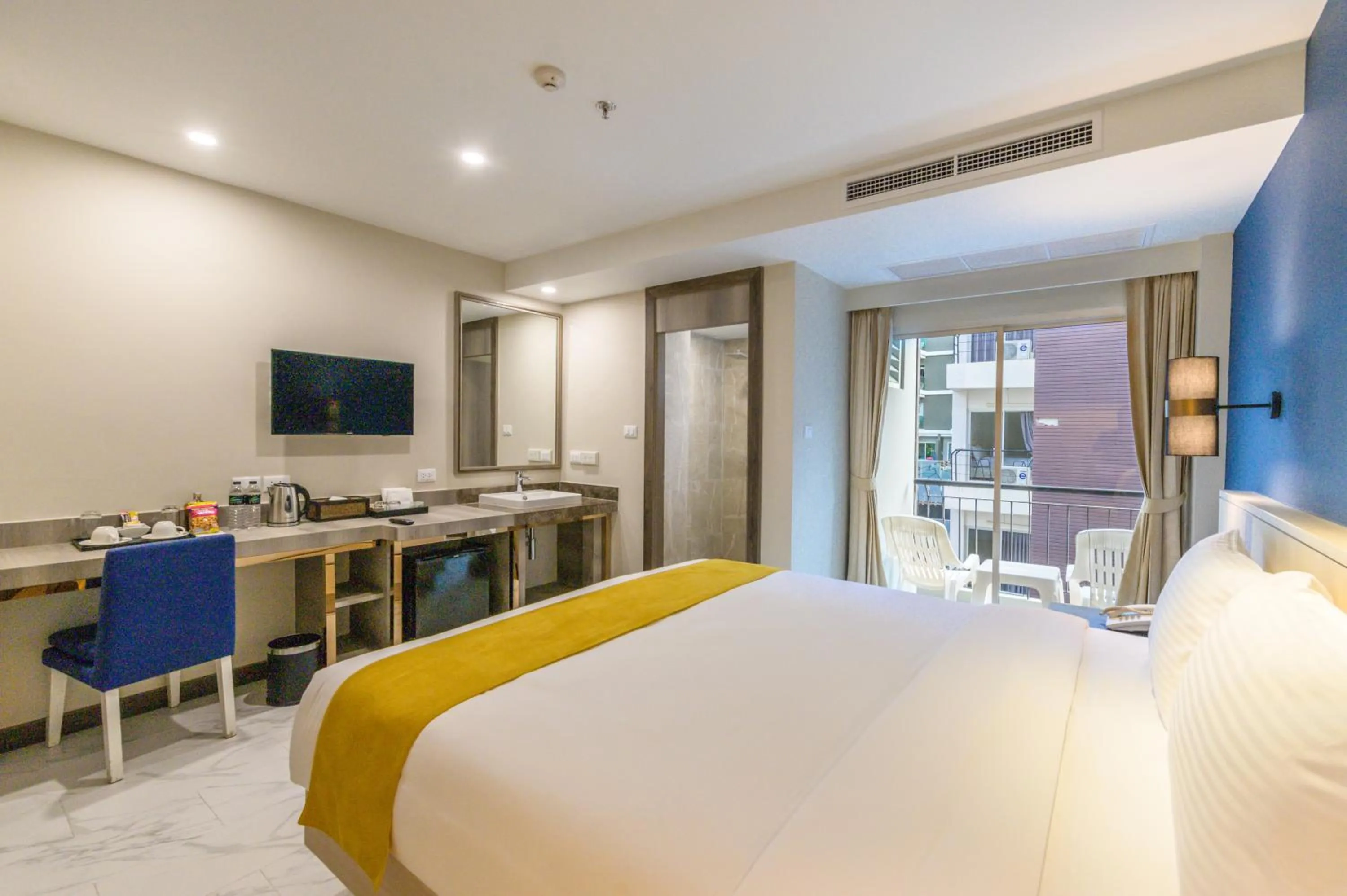 Balcony/Terrace, Bed in Andakira Hotel - SHA Extra Plus