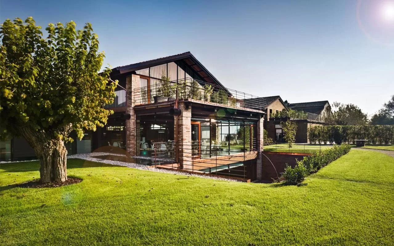 Facade/entrance, Property Building in Il Tesoro Living Resort