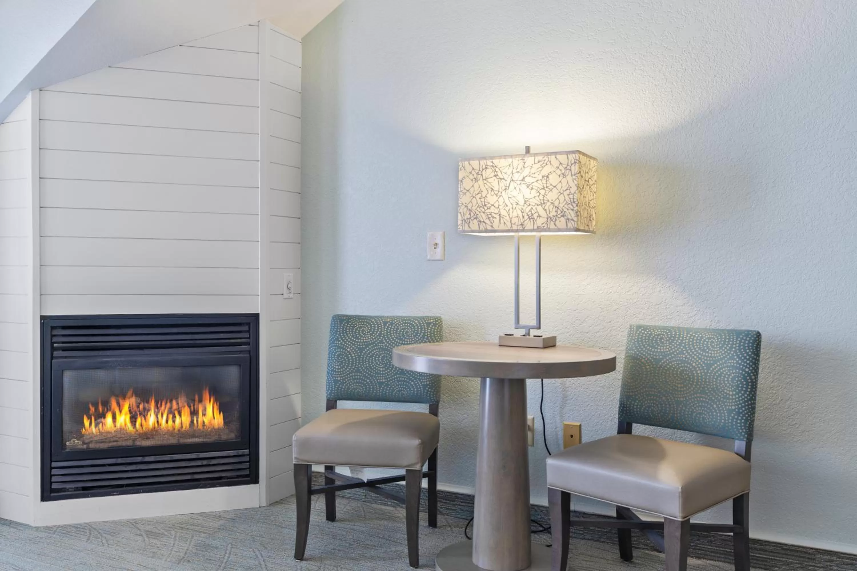 flat iron in Cherry Tree Inn & Suites