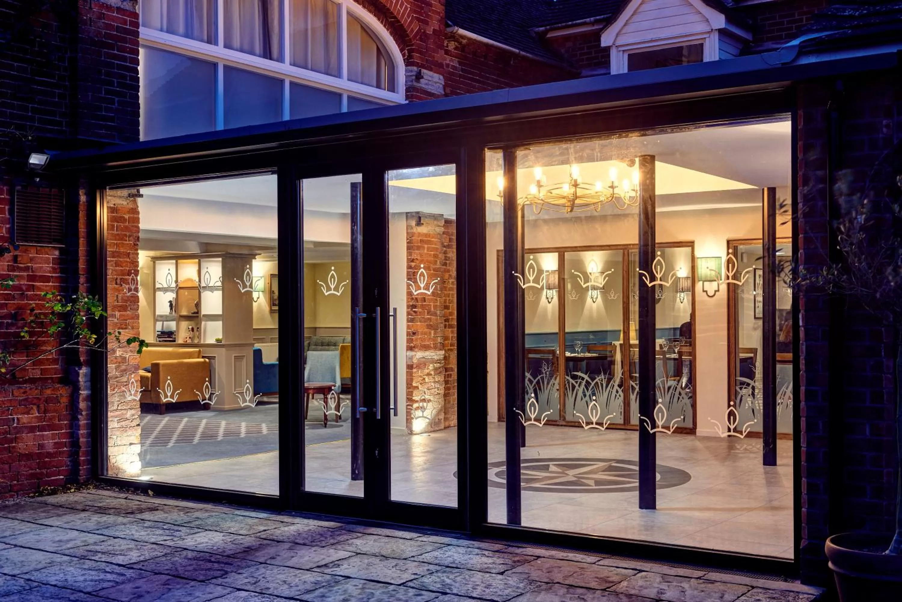 Facade/entrance in Kings Court Hotel Alcester, BW Signature Collection