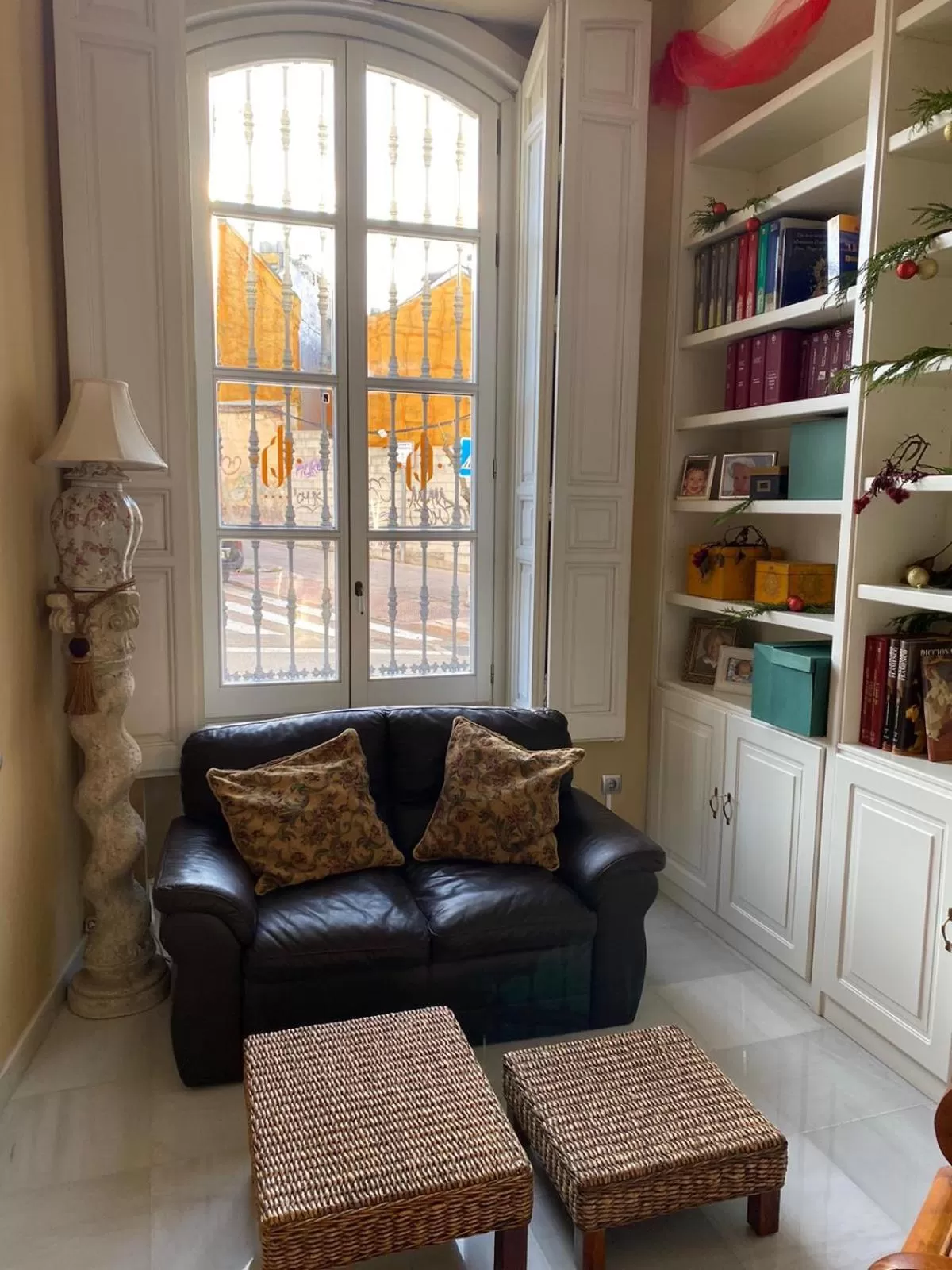 Library in HOTEL CASABLANCA BOUTIQUE