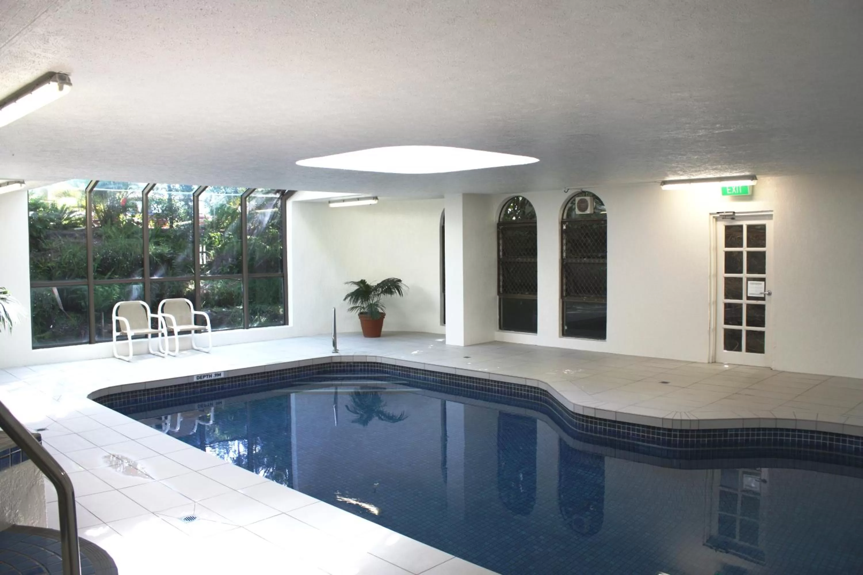 Swimming pool in Copacabana Apartments