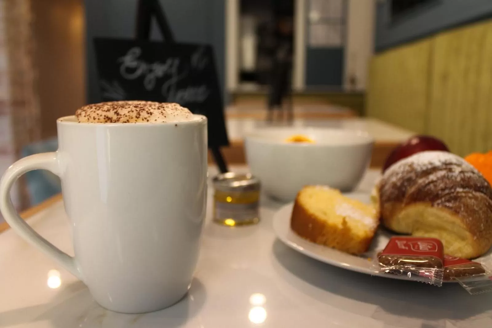 Breakfast in The Duomo House by House In Naples