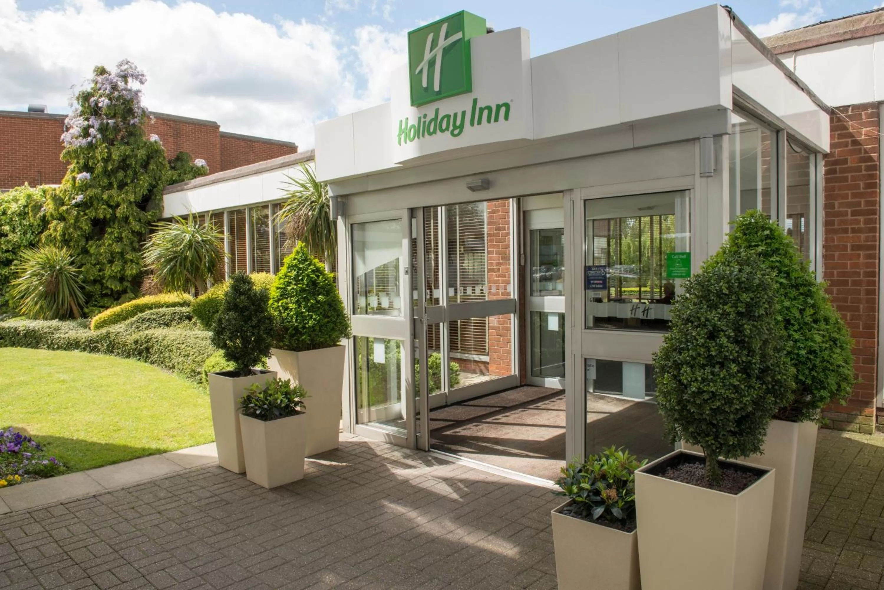 Property building in Holiday Inn Basildon by IHG