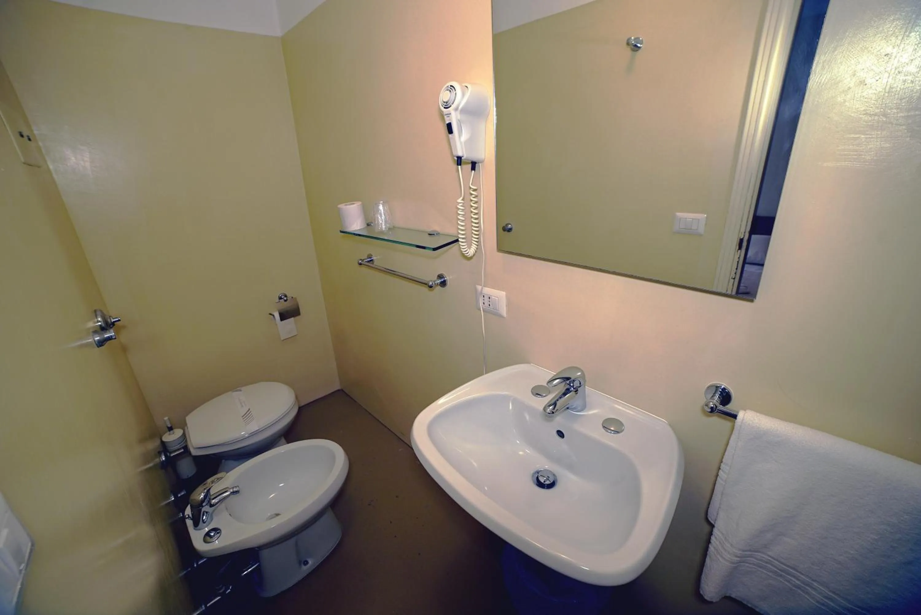 Bathroom in Hotel Canada