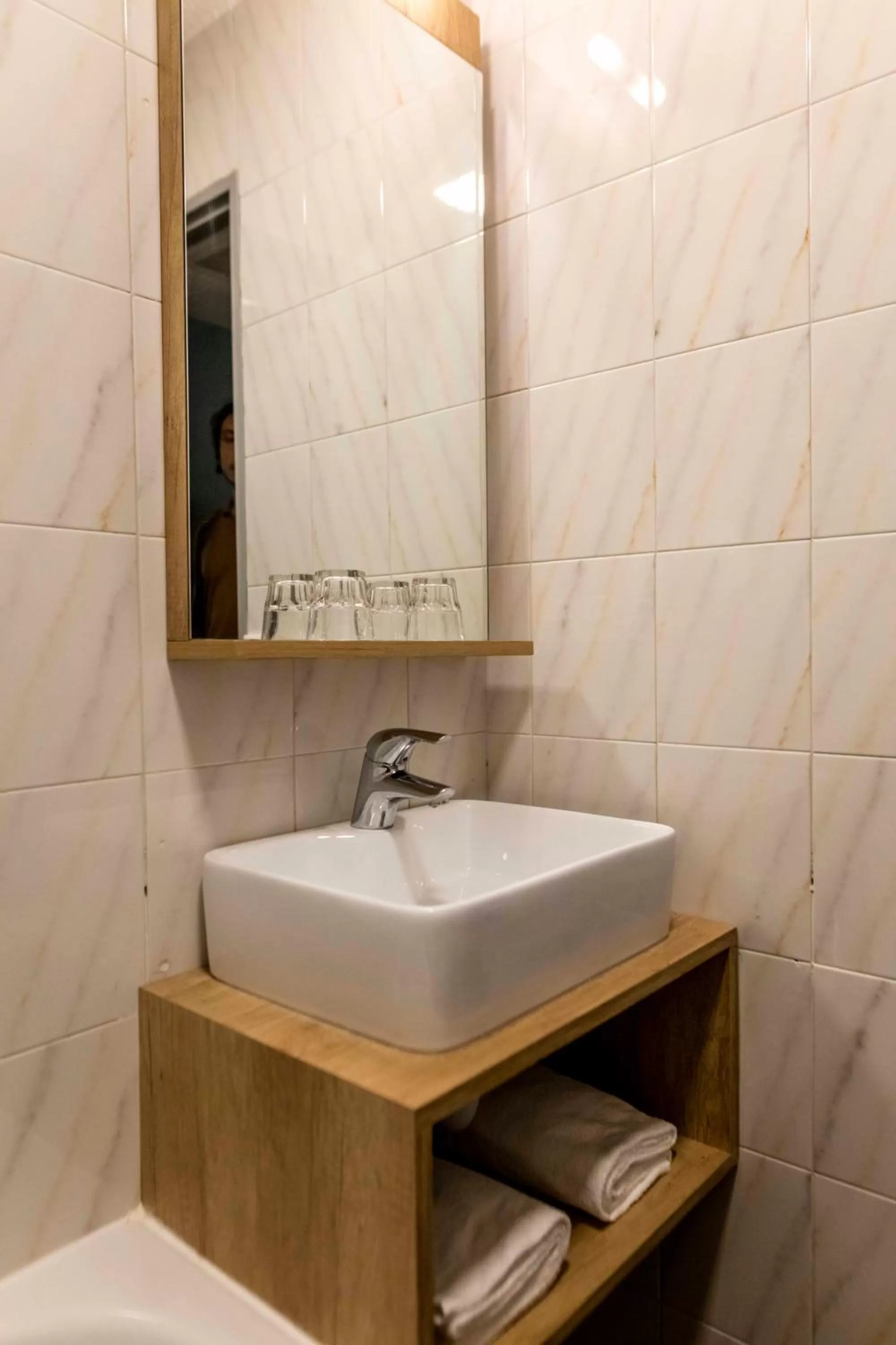 Bathroom in Ostal Pau Universite - Sure Hotel Collection by Best Western