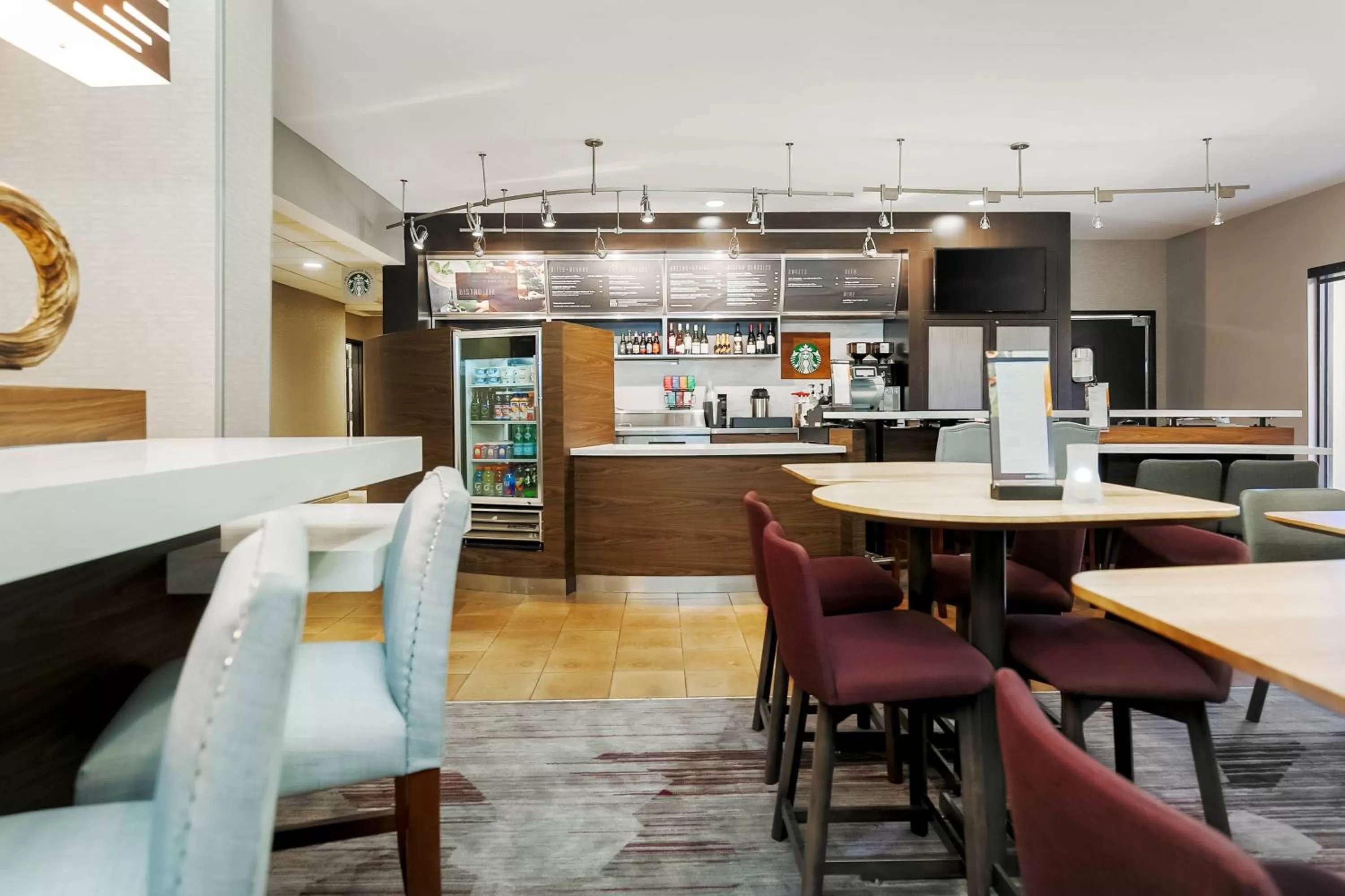 Restaurant/places to eat in Courtyard Tampa Brandon