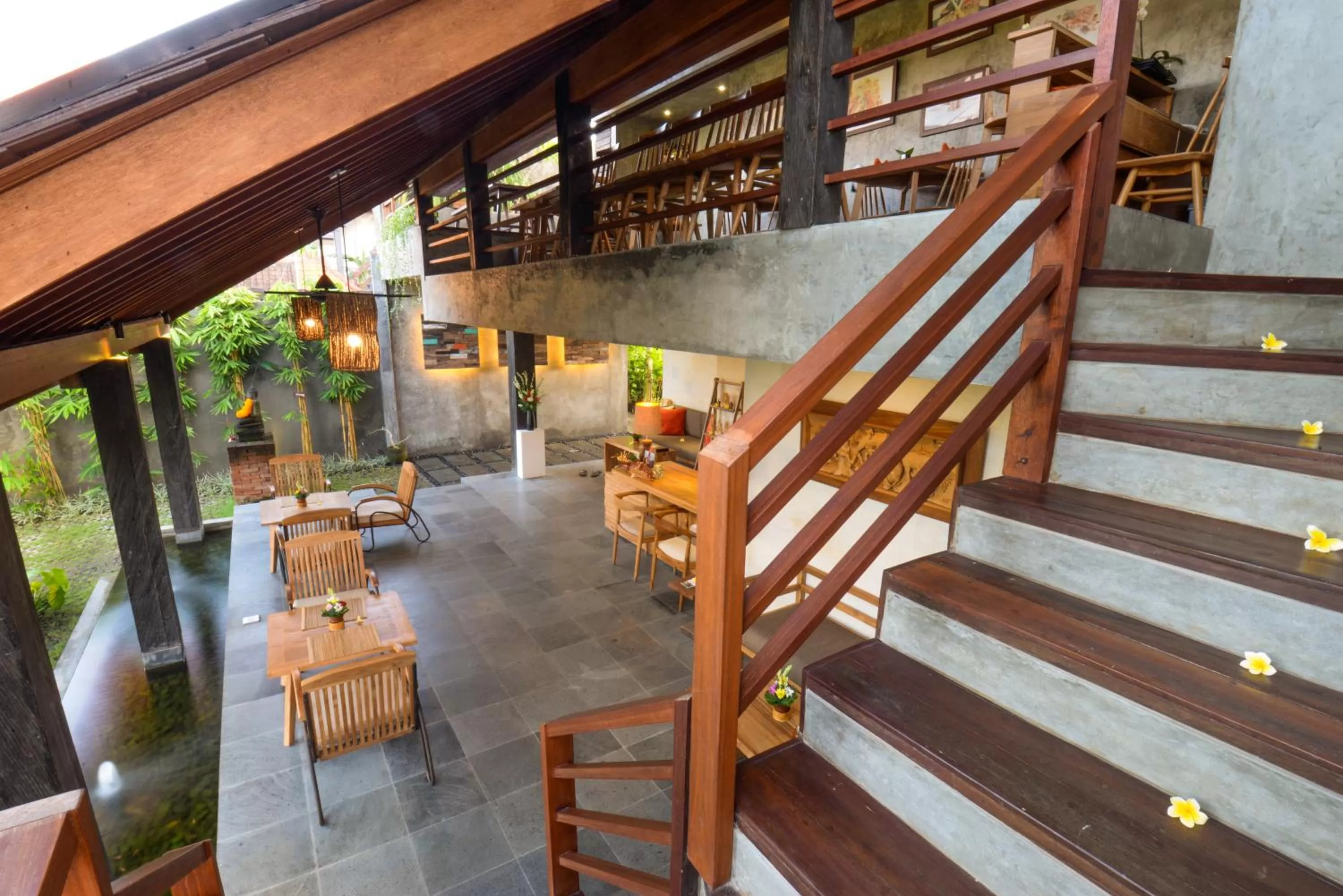 Restaurant/places to eat in Purana Boutique Resort