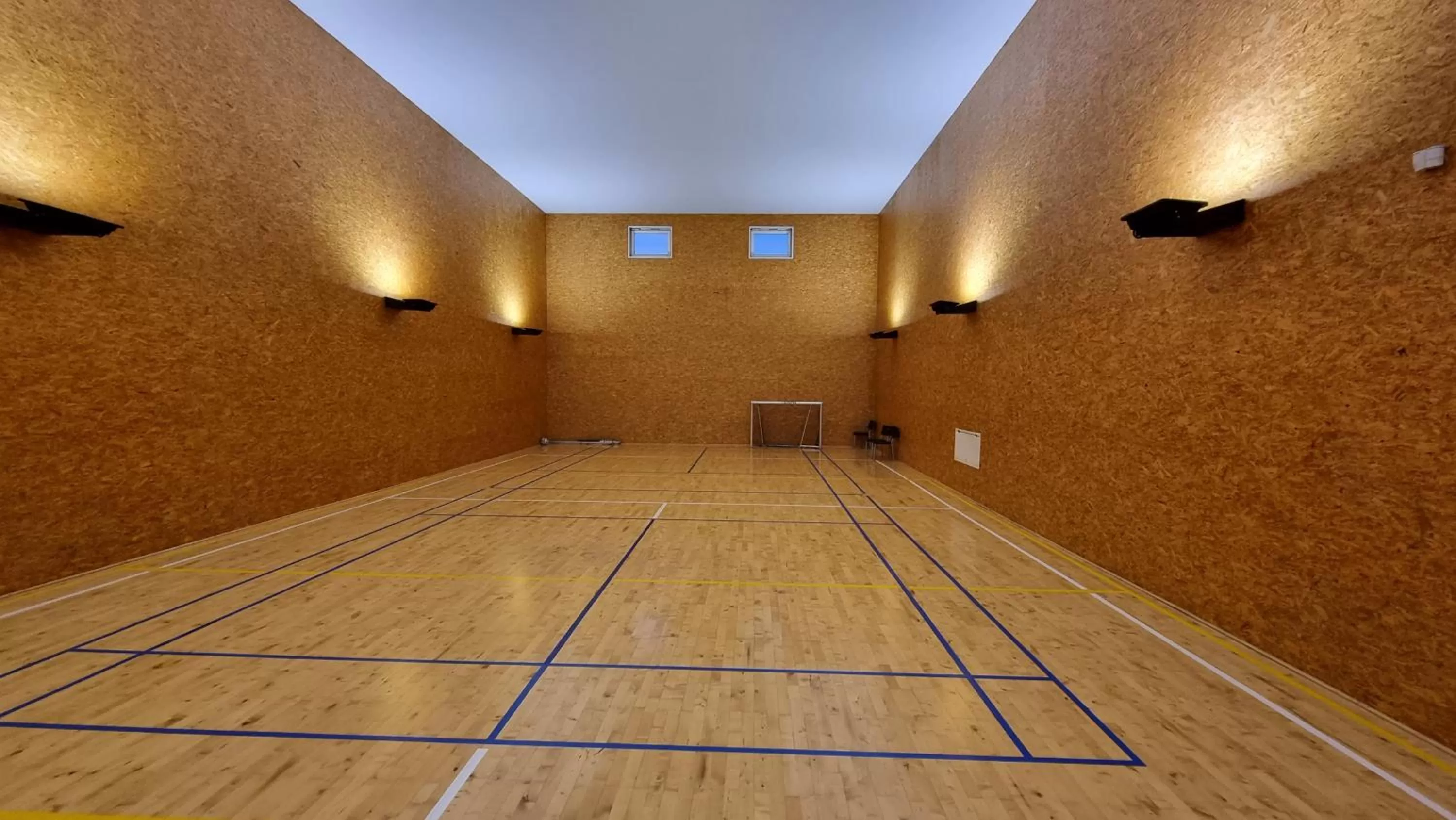 Tennis court in Olympland Hotel