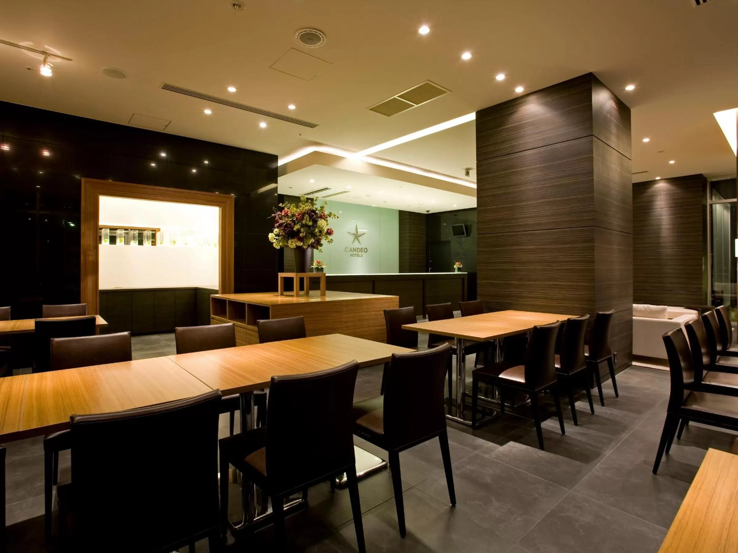 Lounge or bar in Candeo Hotels Kameyama