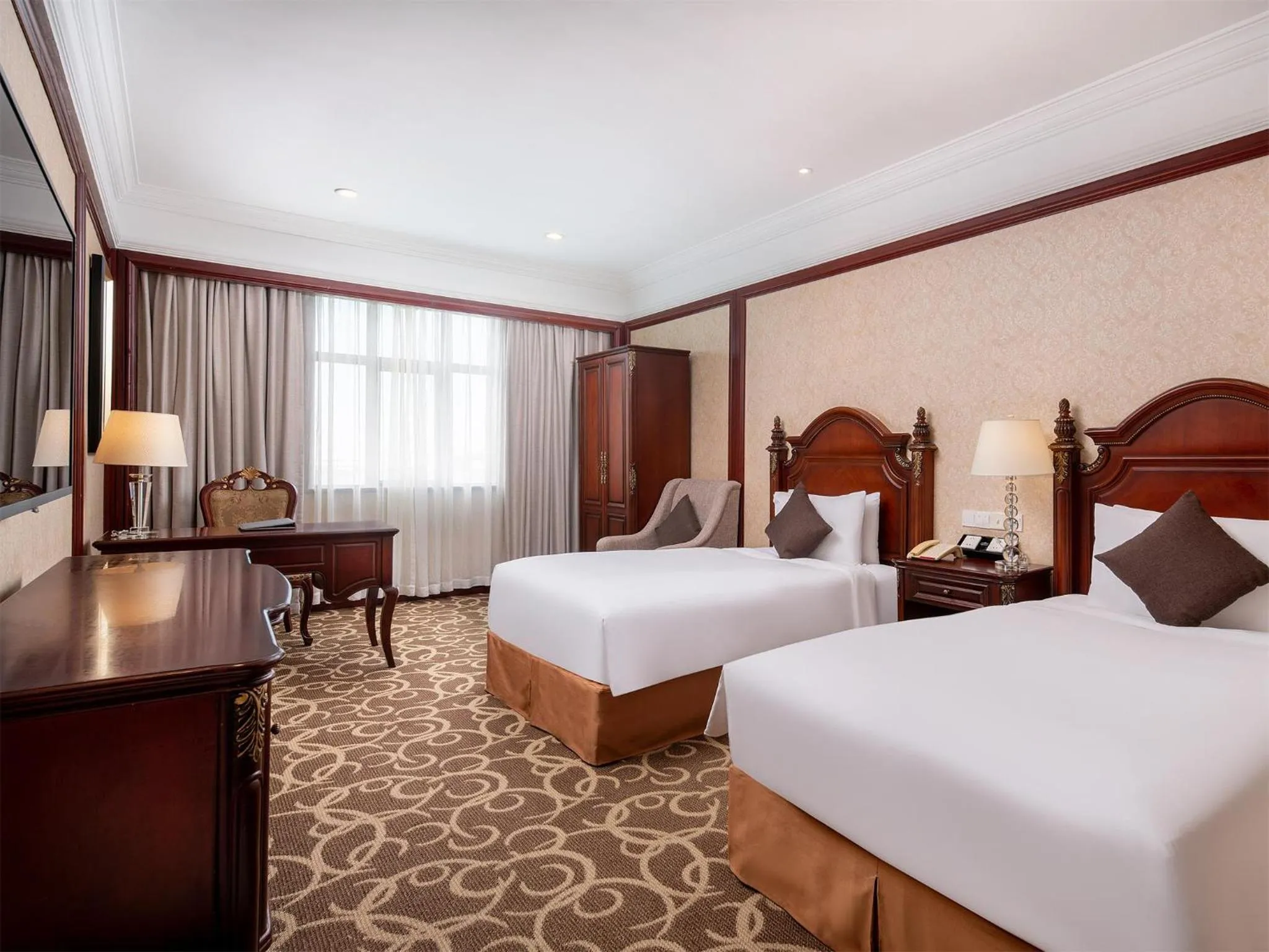 Photo of the whole room, Bed in Wyndham Shanghai Hongqiao-Near NECC