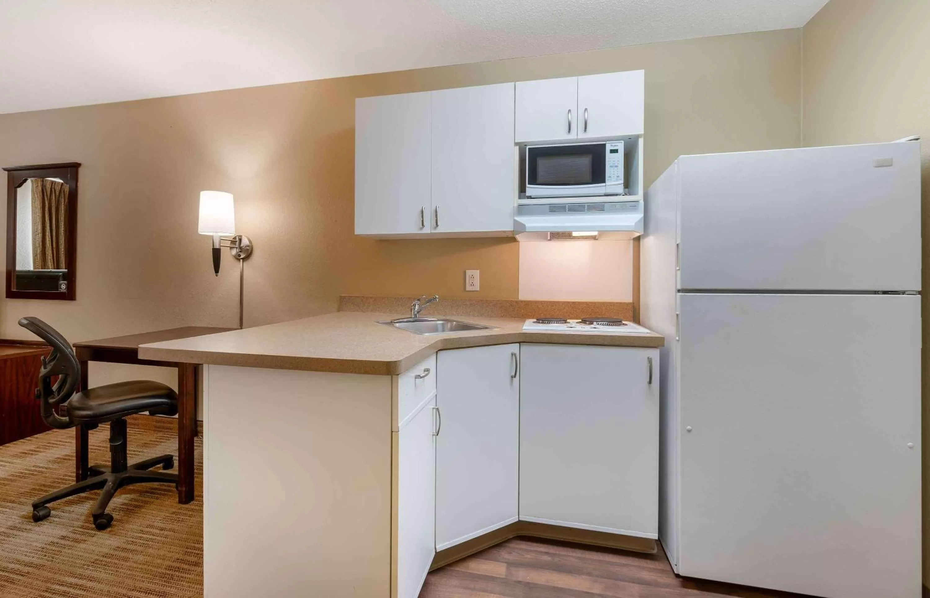 Bedroom in Extended Stay America Suites - Cincinnati - Florence - Turfway Rd