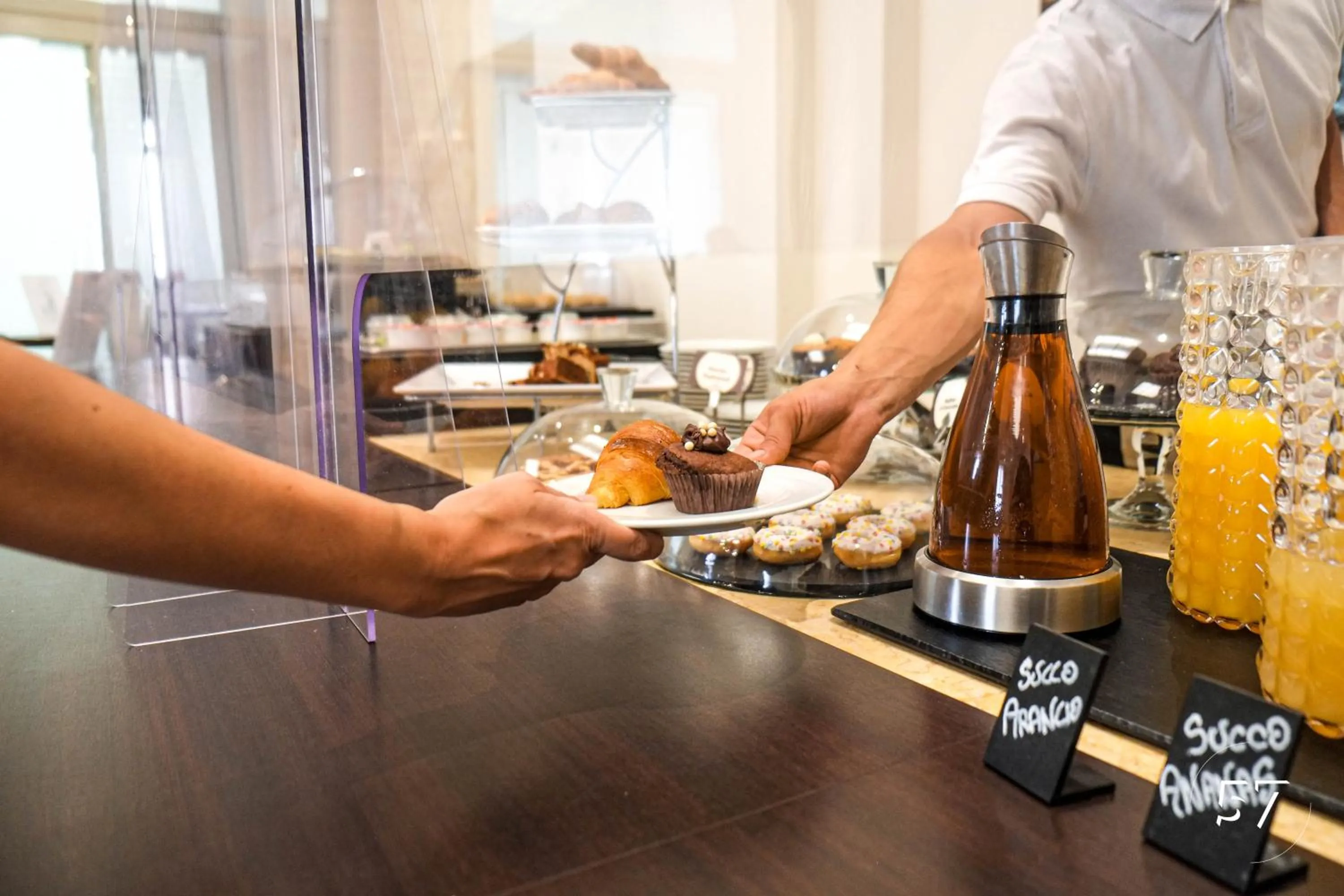 Breakfast in Hotel Regina Elena 57 & Oro Bianco SPA