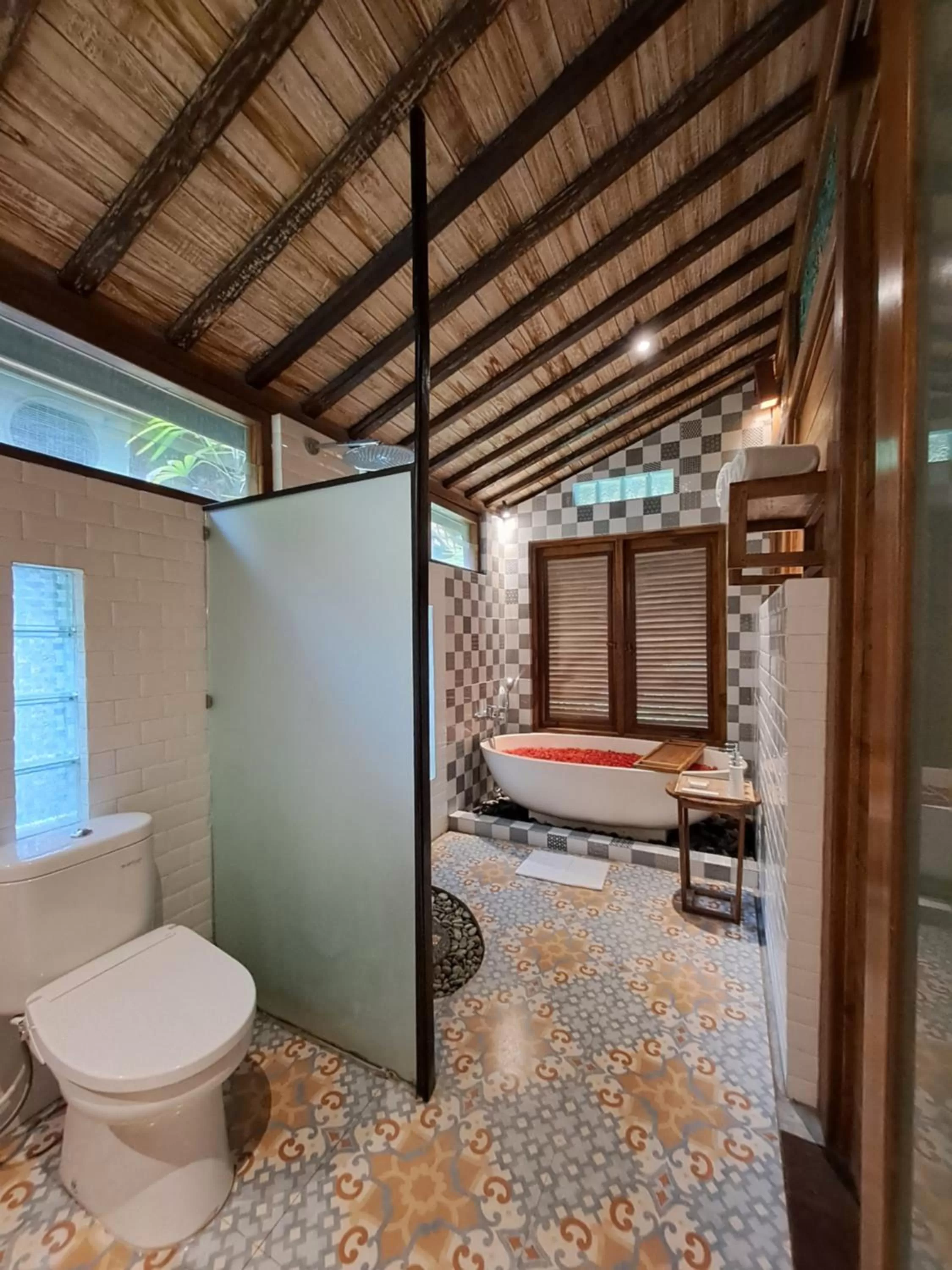 Bathroom in Parvati Retreat Villas