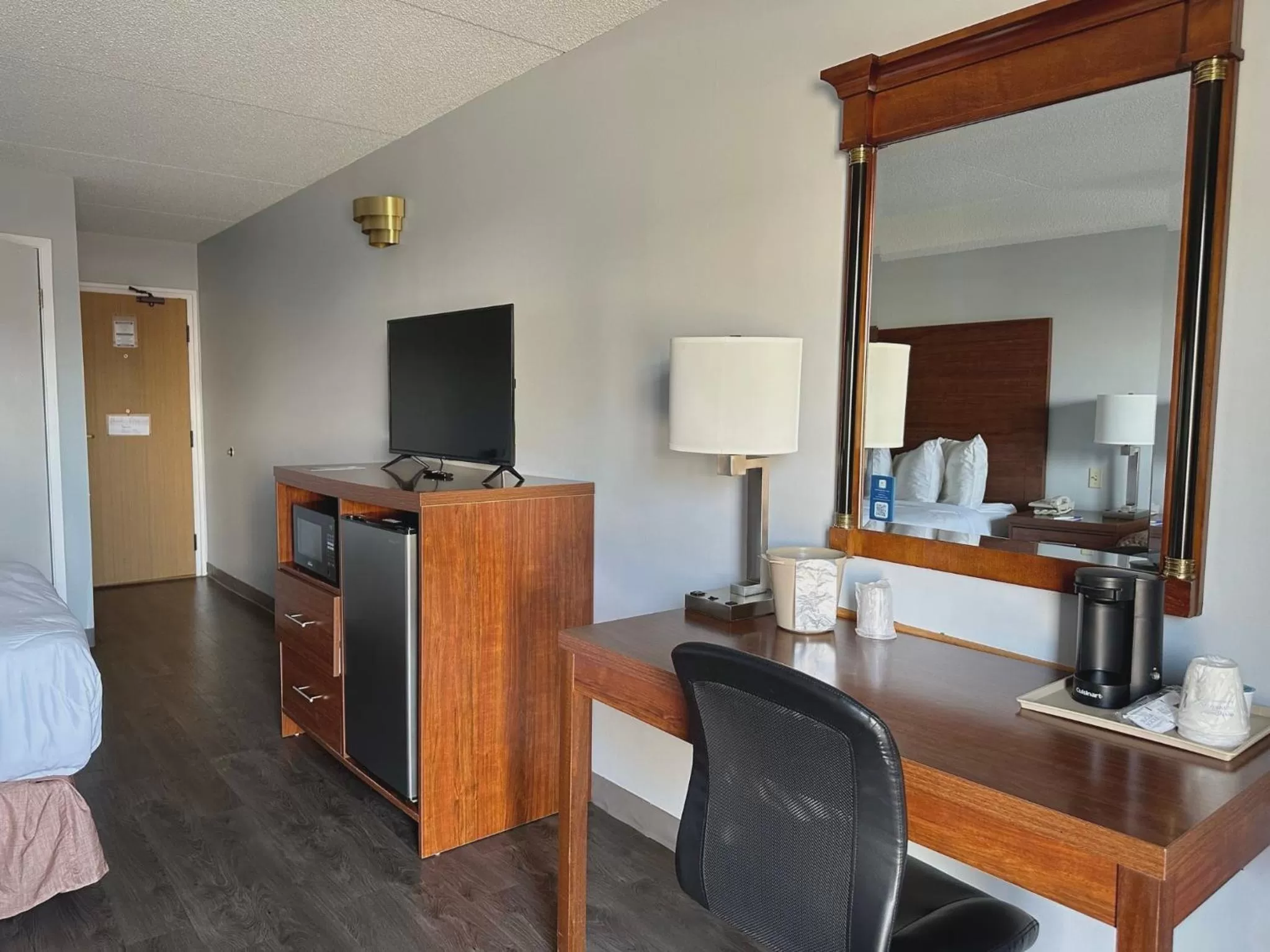 TV and multimedia in Travelodge by Wyndham Welland