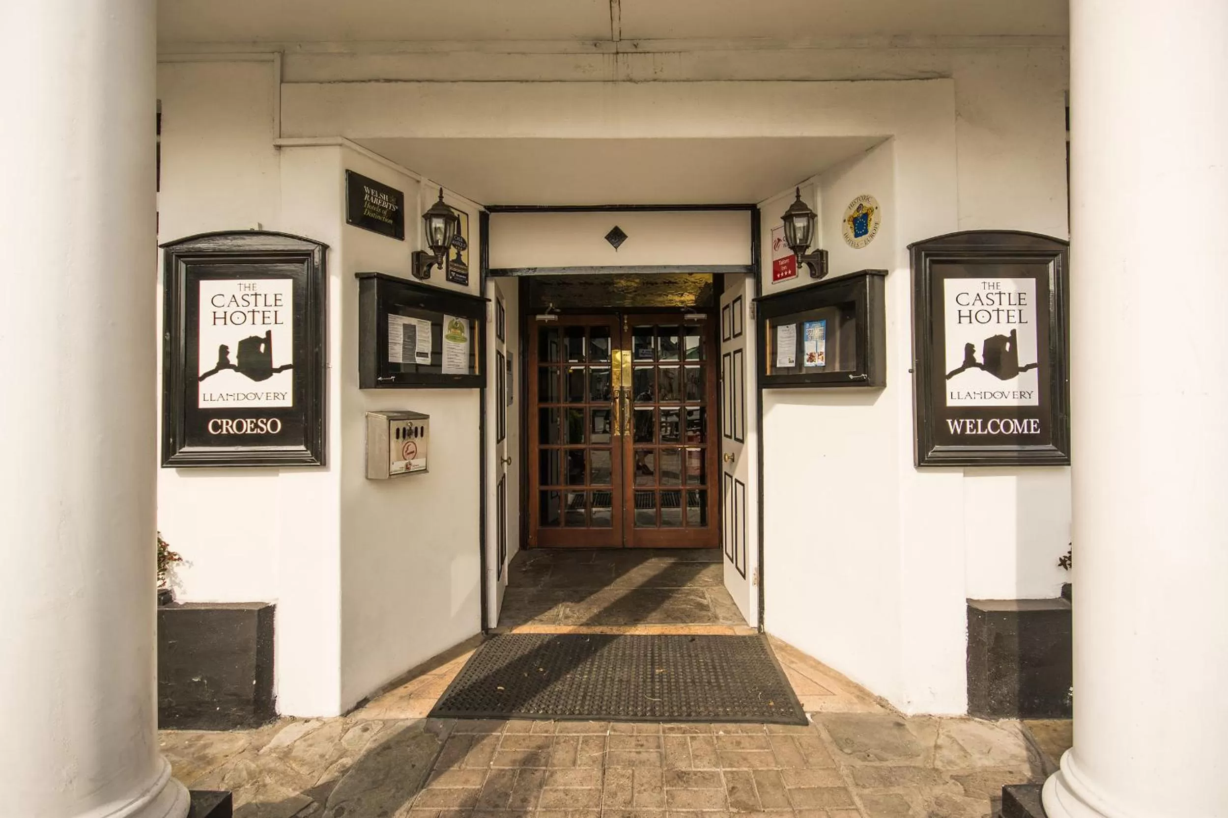 Facade/entrance in The Castle Hotel