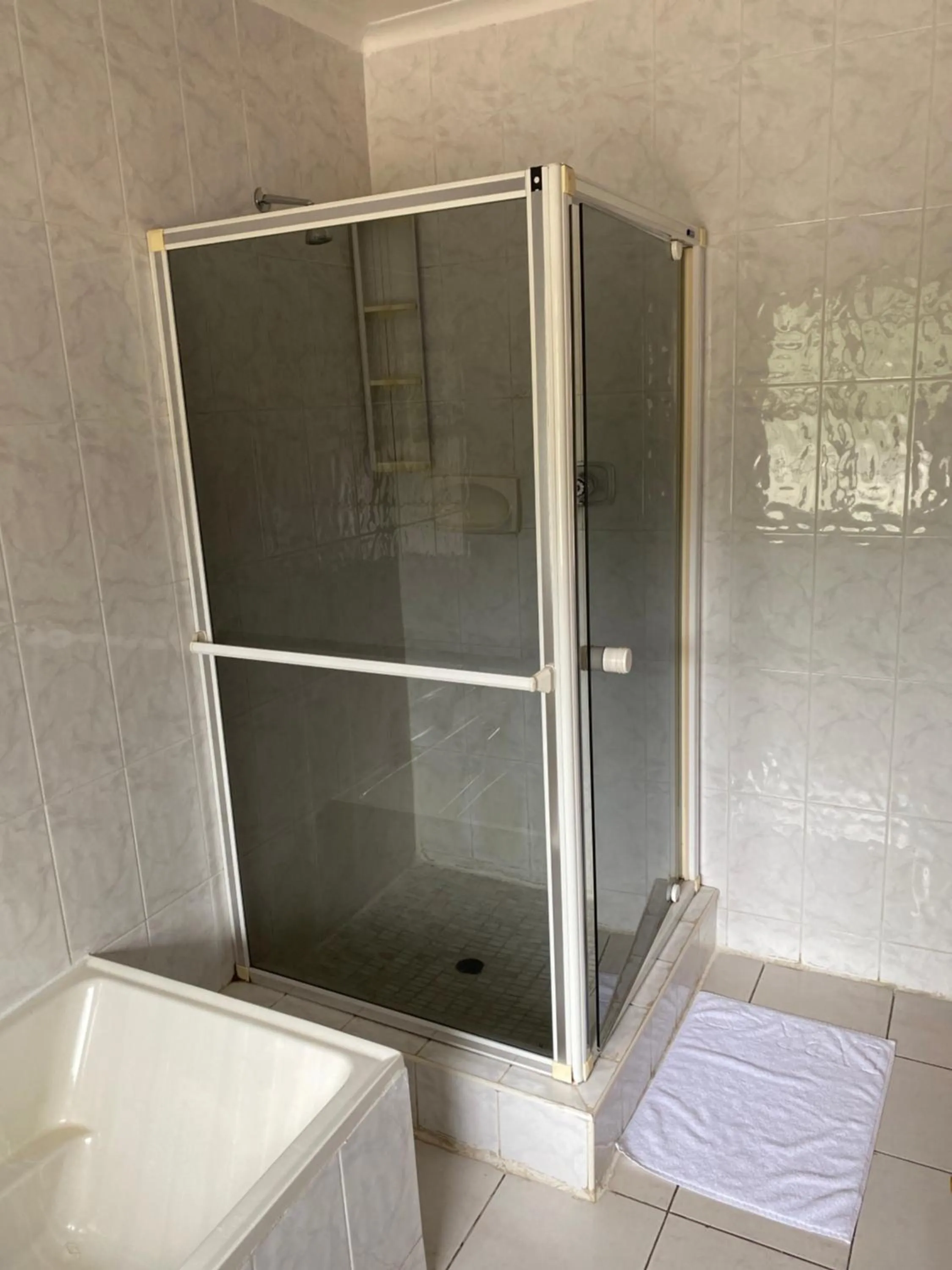 Bathroom in Marion Lodge