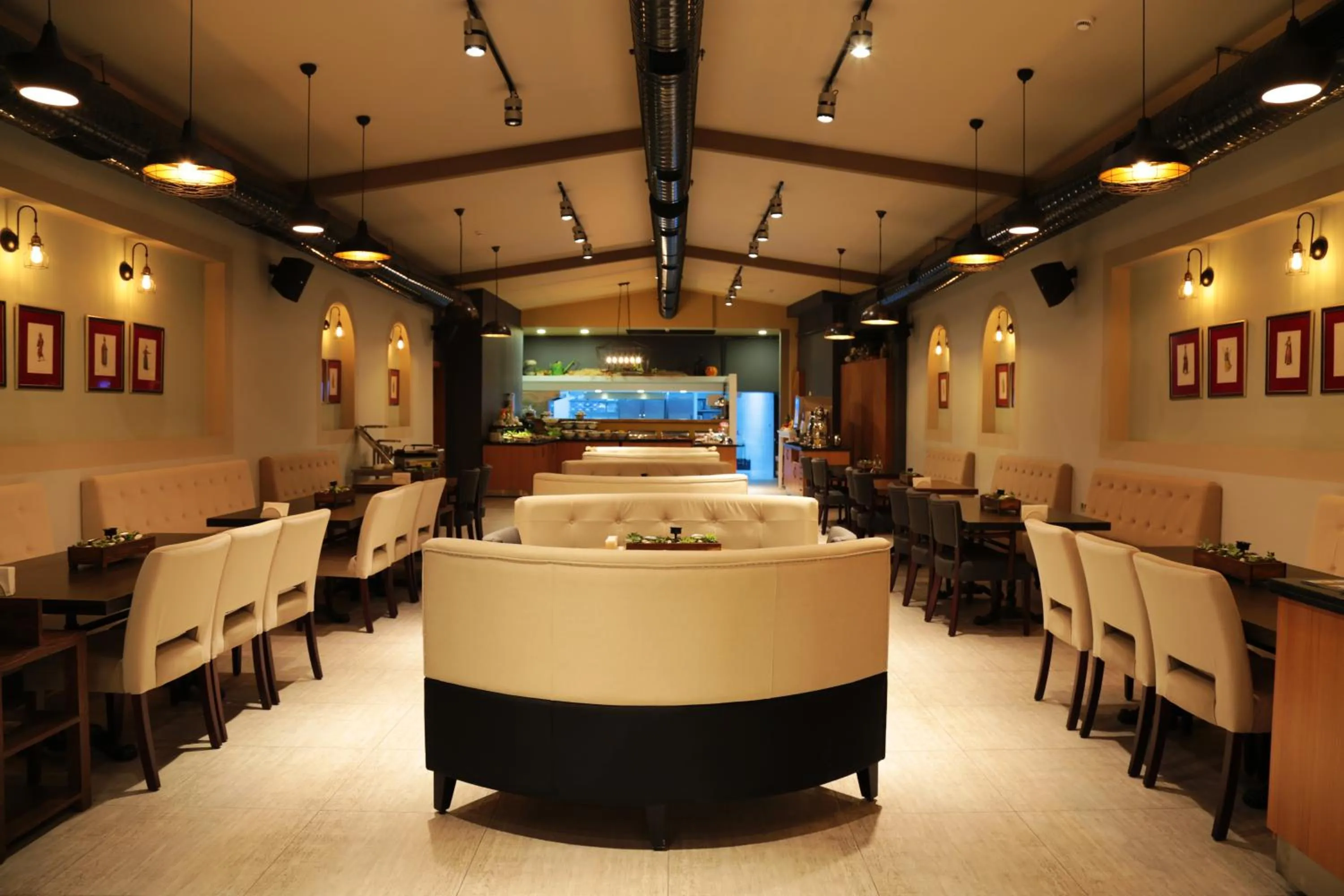 Food and drinks in Pasaport Pier Hotel