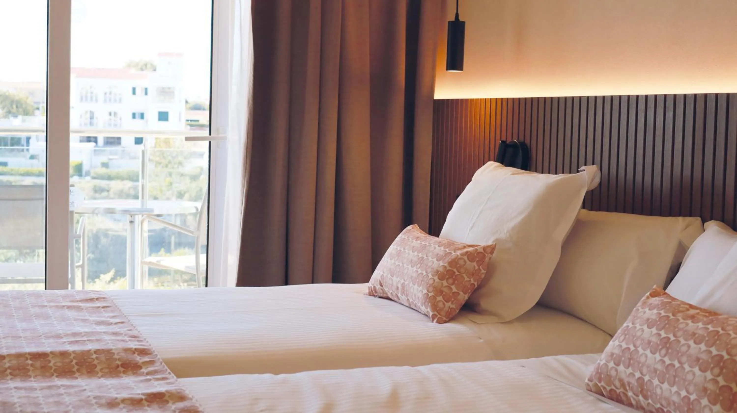 Bed in Seth Port Ciutadella