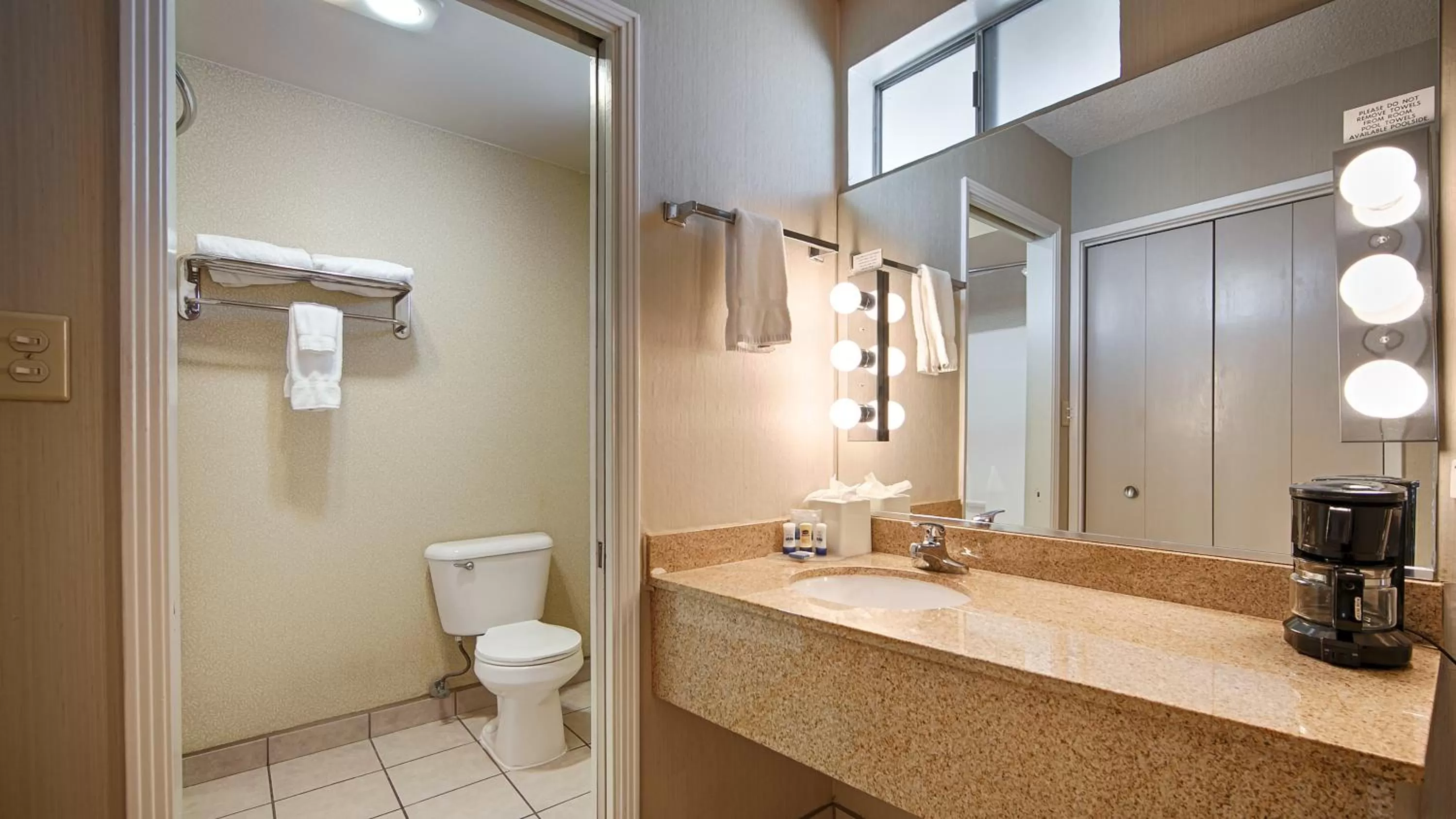 Queen Room with Two Queen Beds and Garden View - Non-Smoking in Best Western Andersen's Inn