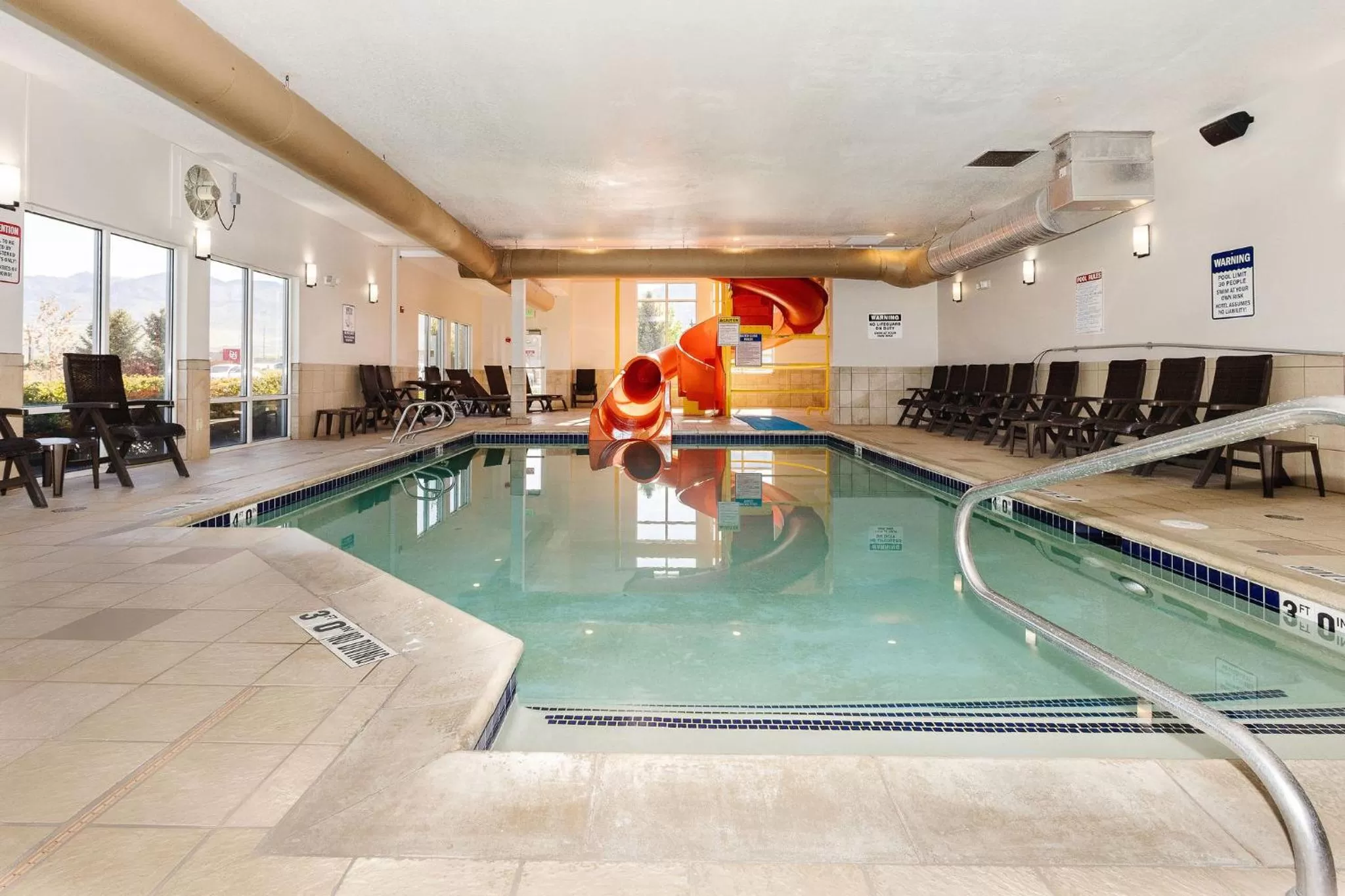 Swimming pool in Comfort Inn & Suites Logan Near University