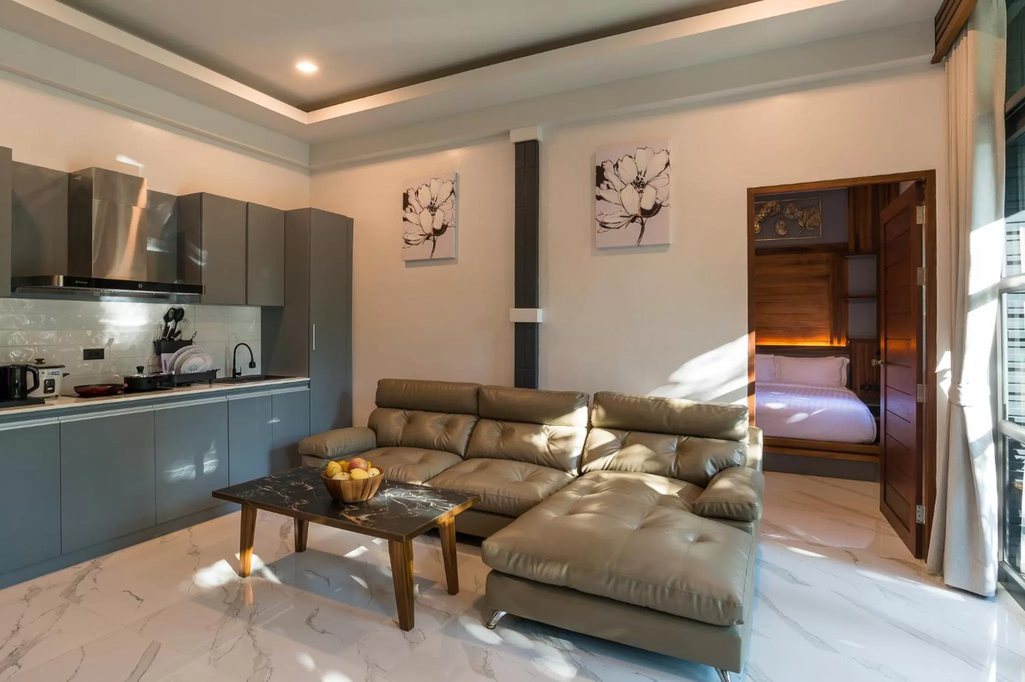 Kitchen or kitchenette, Bed in Loy Chalet