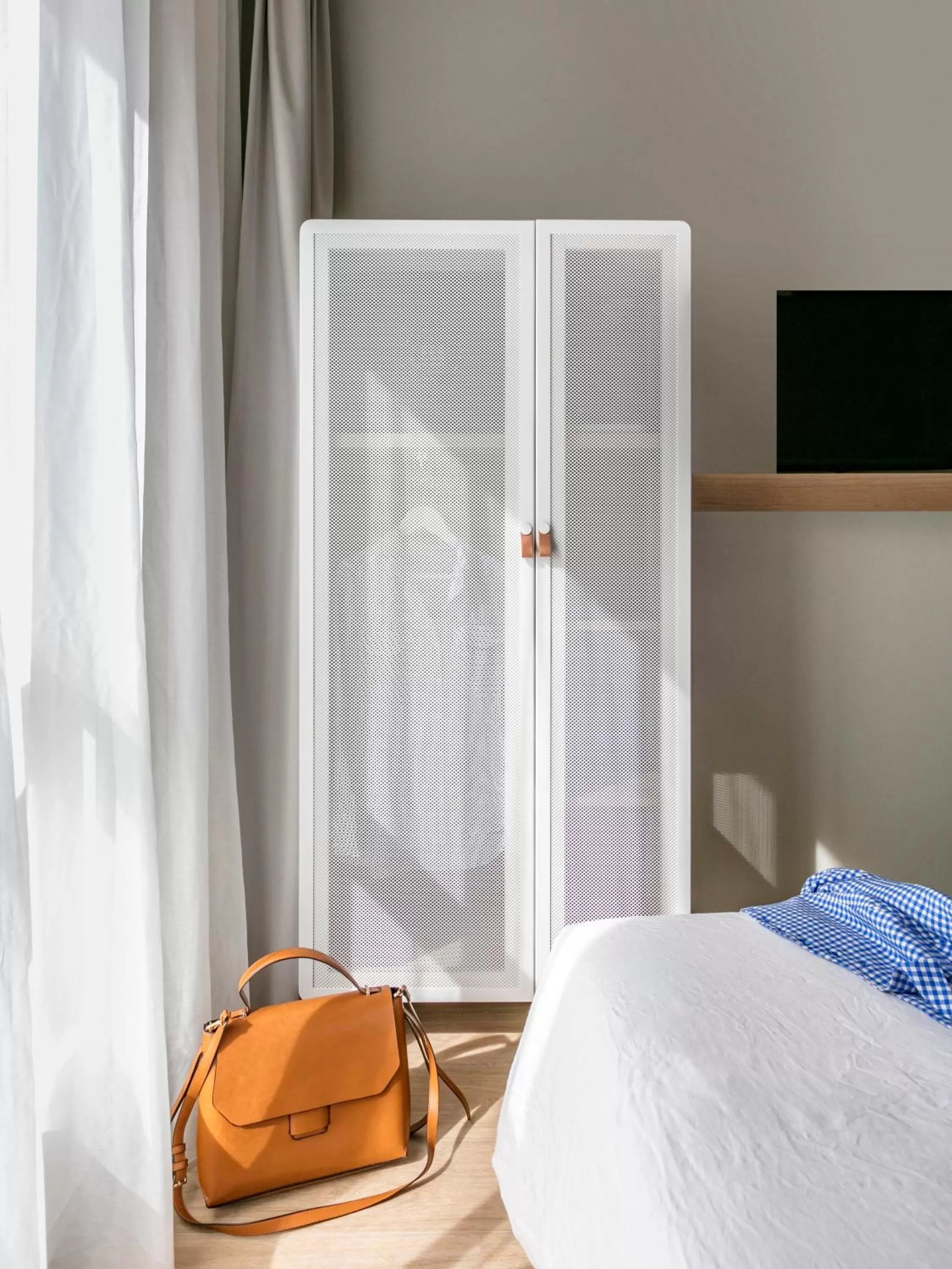 Decorative detail, Bed in OKKO Hotels Toulon Centre