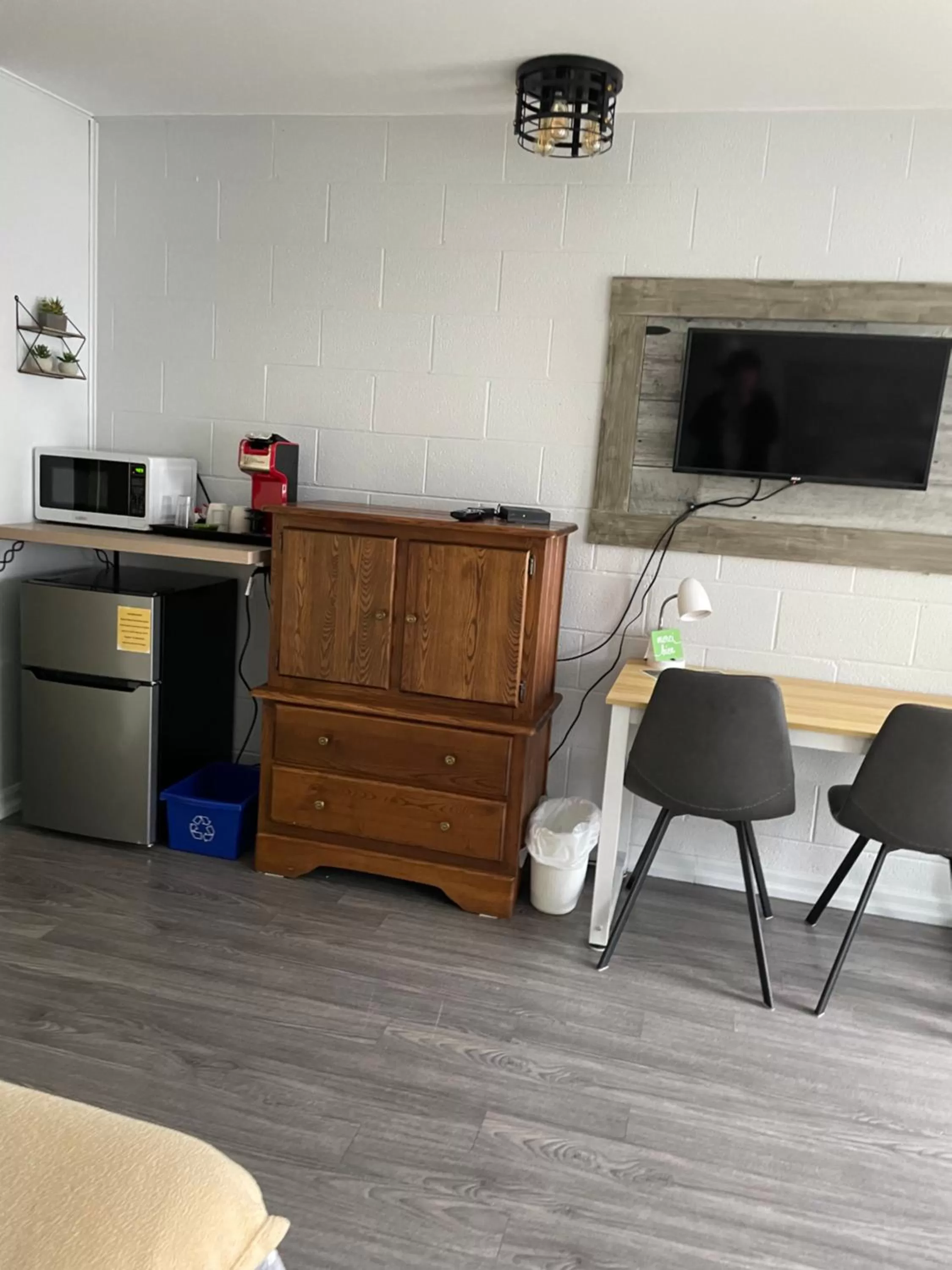 Kitchen/Kitchenette in Motel Valois YL inc