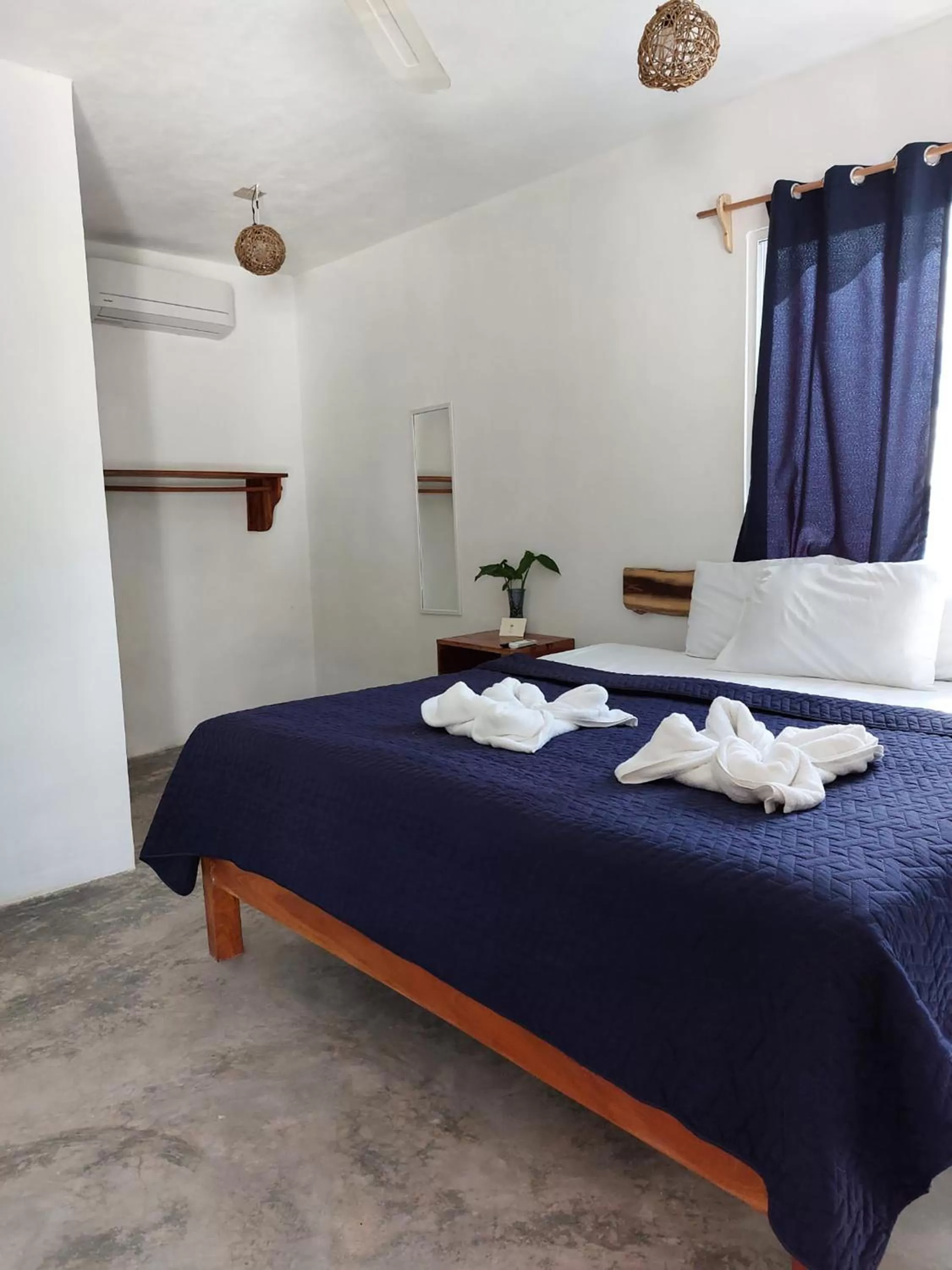 Photo of the whole room, Bed in Hotel Xa´an Bacalar