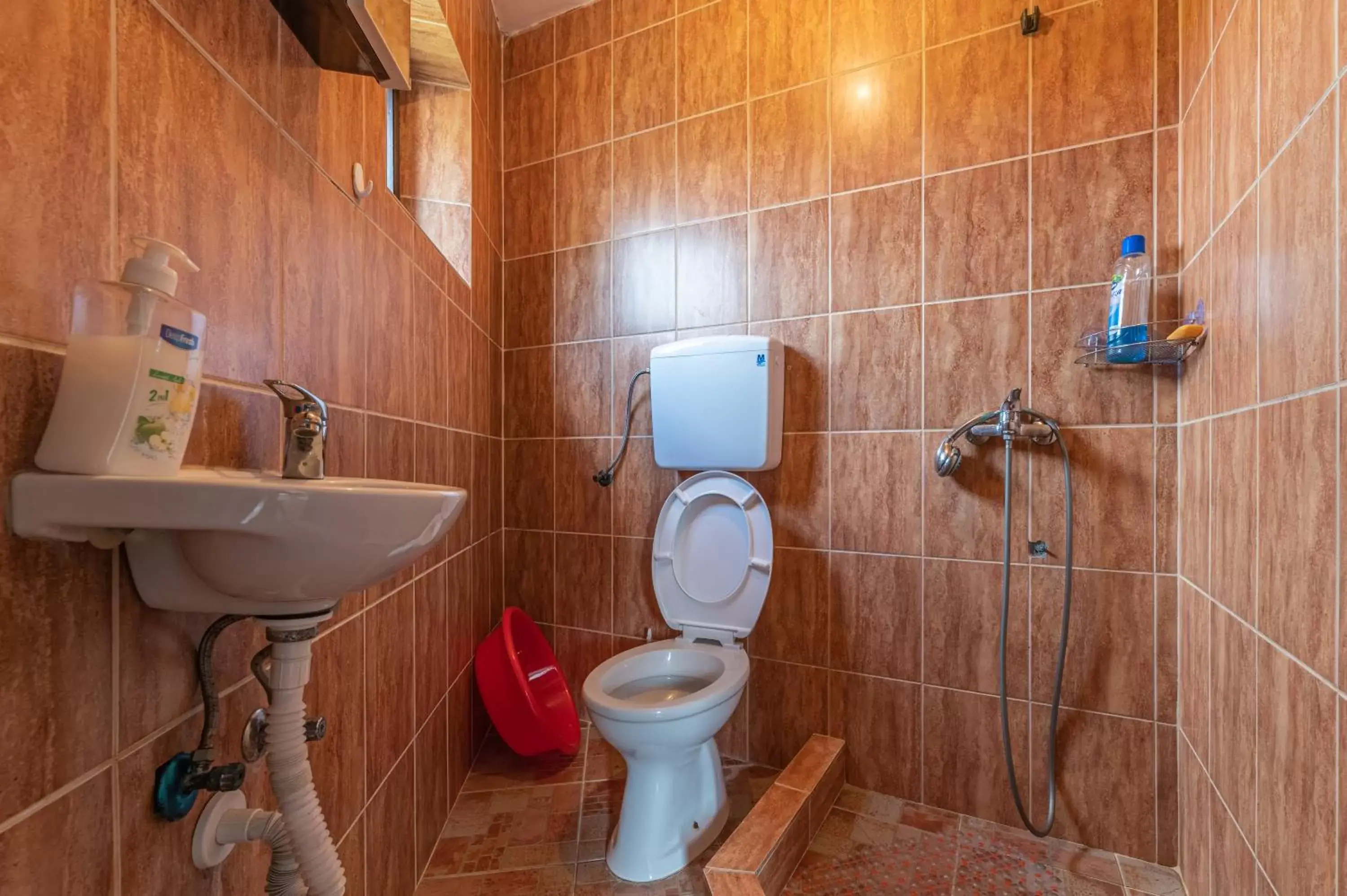 Deluxe Double Room with Shower - single occupancy in Frile Apartments Deluxe Double Room with Shower - single occupancy in Frile Apartments