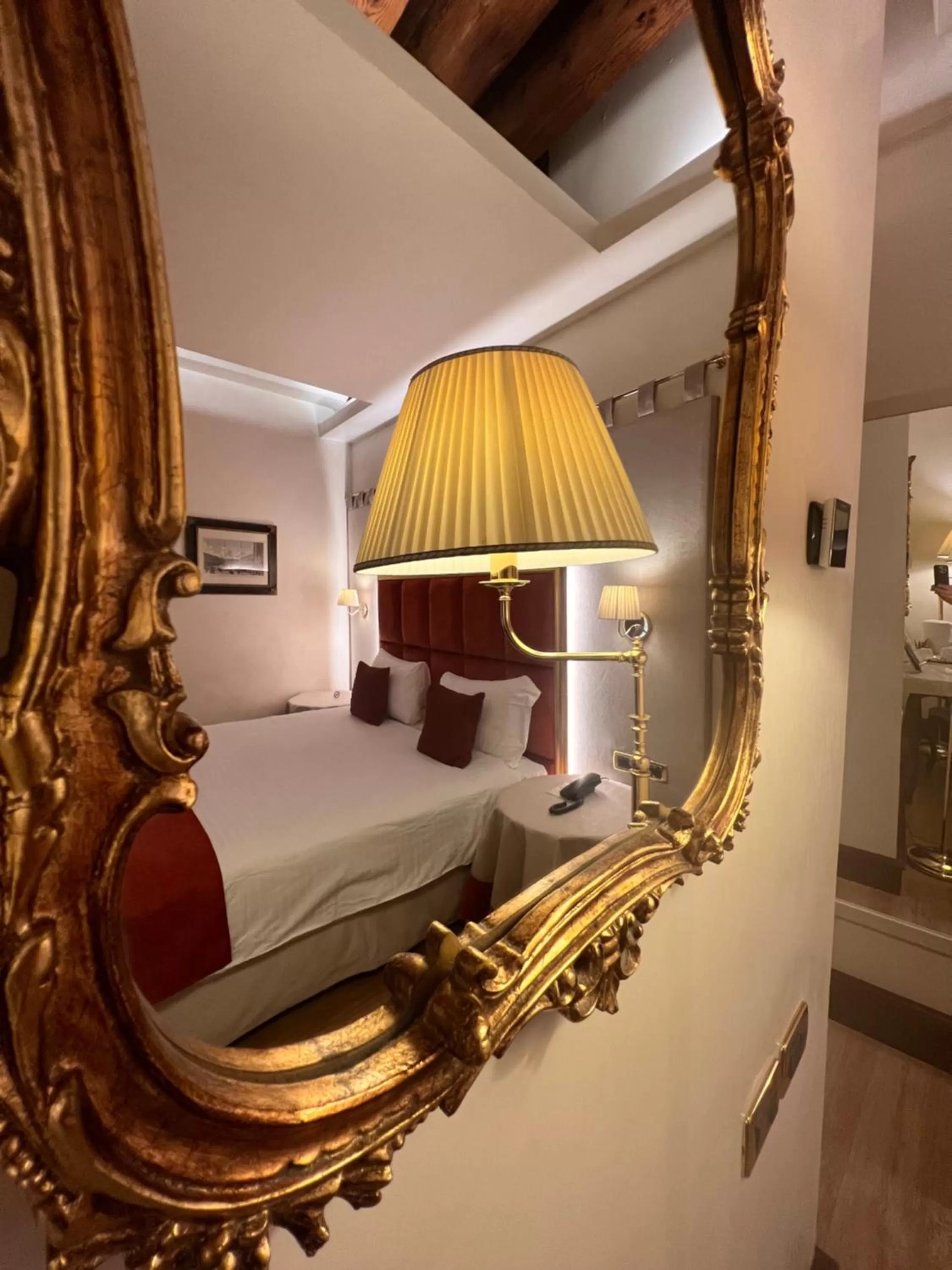 Decorative detail, Bed in Ruzzini Palace Hotel