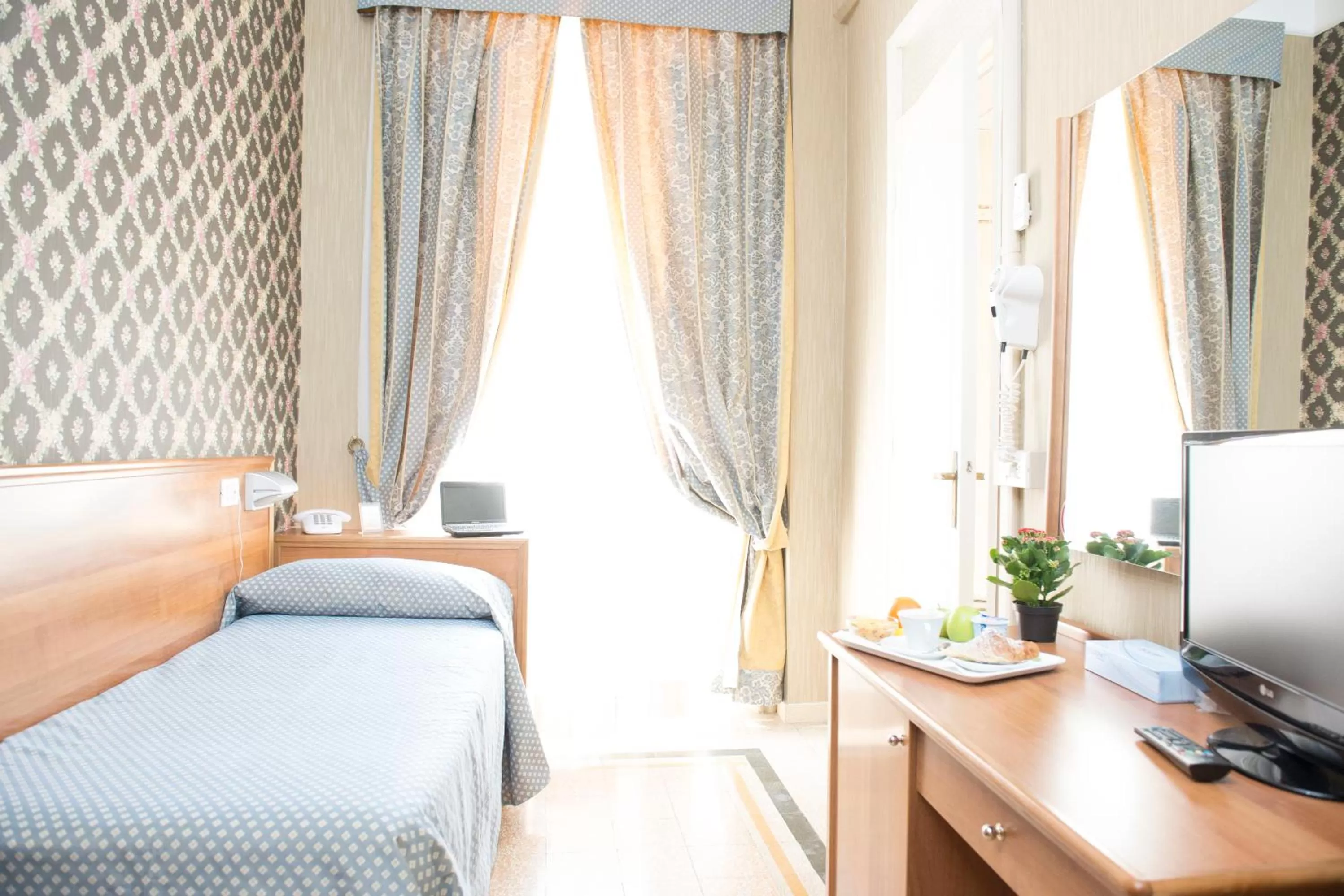 Photo of the whole room, Bed in Hotel Emmaus