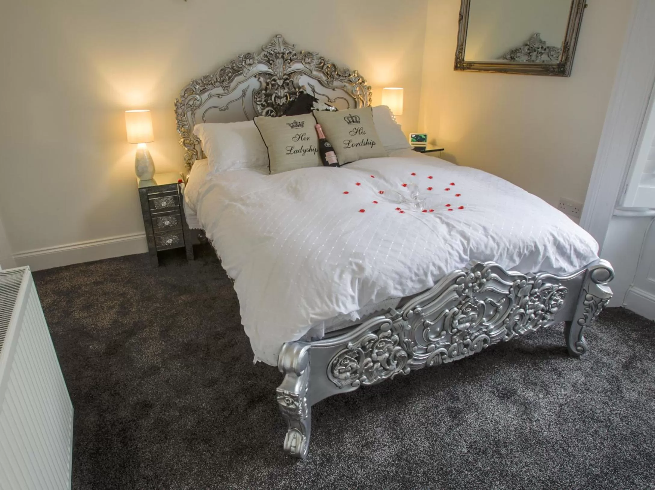 Bedroom, Bed in Ugthorpe Lodge Hotel