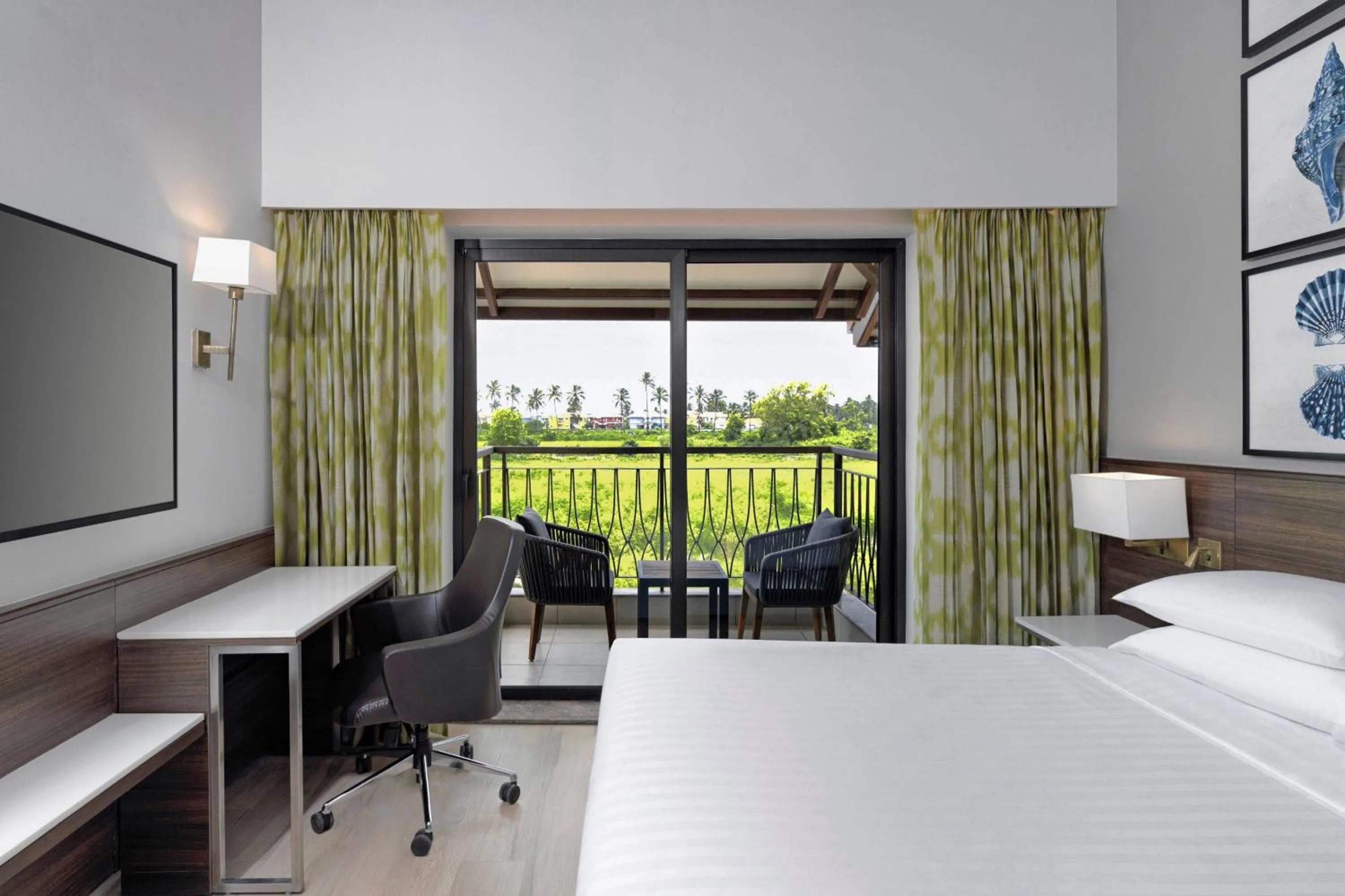 Photo of the whole room, Bed in Fairfield by Marriott Goa Benaulim