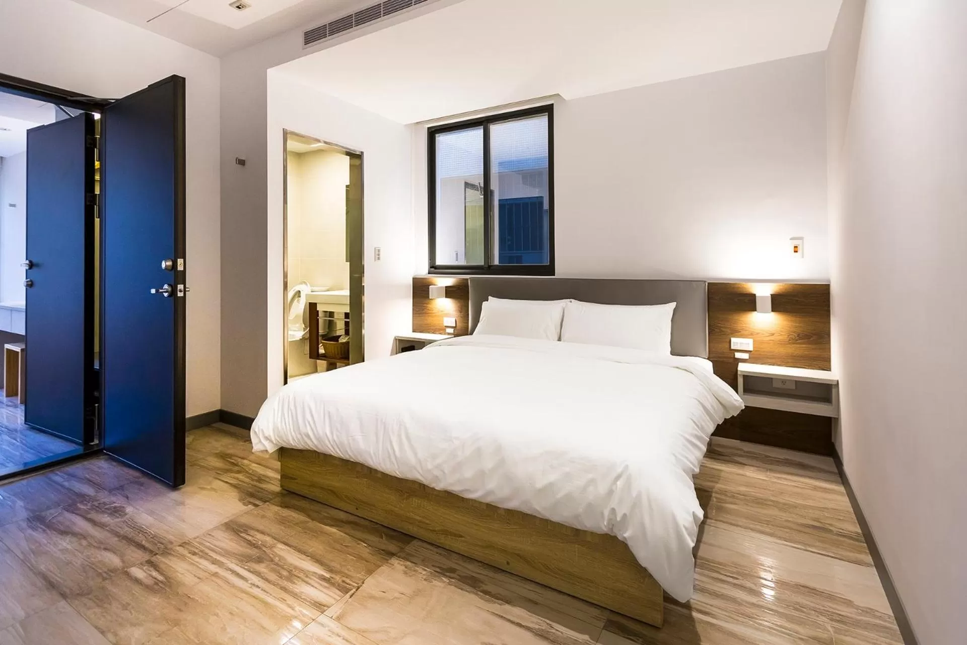 Photo of the whole room, Bed in Greatt Hotel